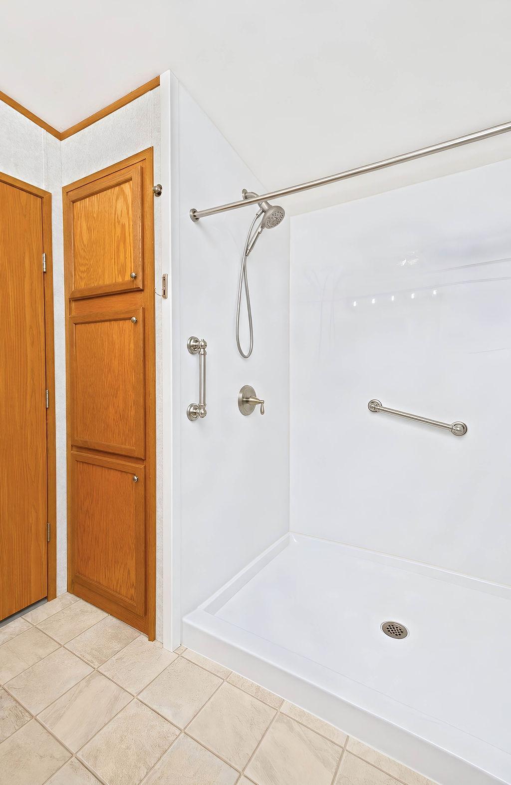 2008 single family home for sale at 1324 Sandstone Drive in West Fargo, ND — 3 bed, 2 bath (photo 20 of 30)