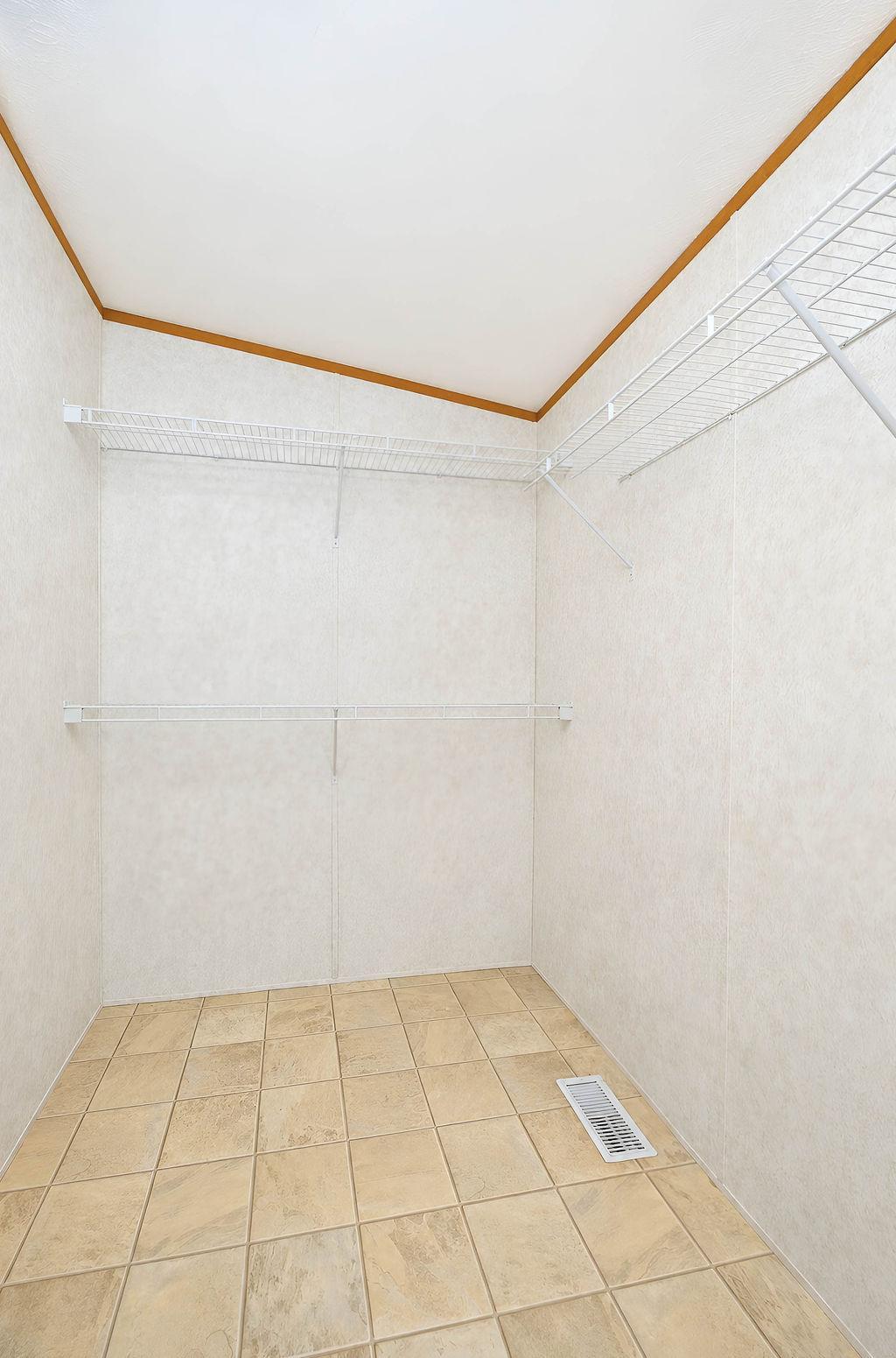 2008 single family home for sale at 1324 Sandstone Drive in West Fargo, ND — 3 bed, 2 bath (photo 22 of 30)