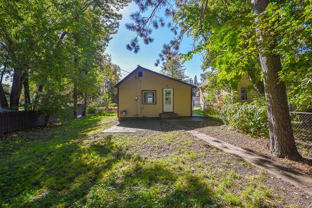 1893 single family home for sale at 1115 Rosewood Street in Brainerd, MN — 2 bed, 1 bath (photo 3 of 22)