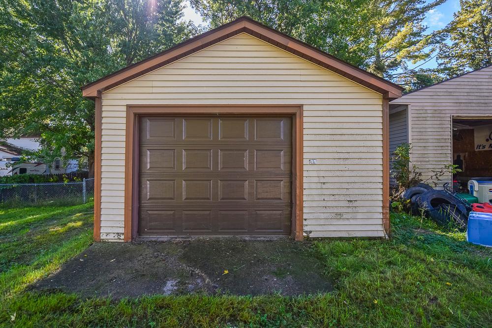 1893 single family home for sale at 1115 Rosewood Street in Brainerd, MN — 2 bed, 1 bath (photo 5 of 22)