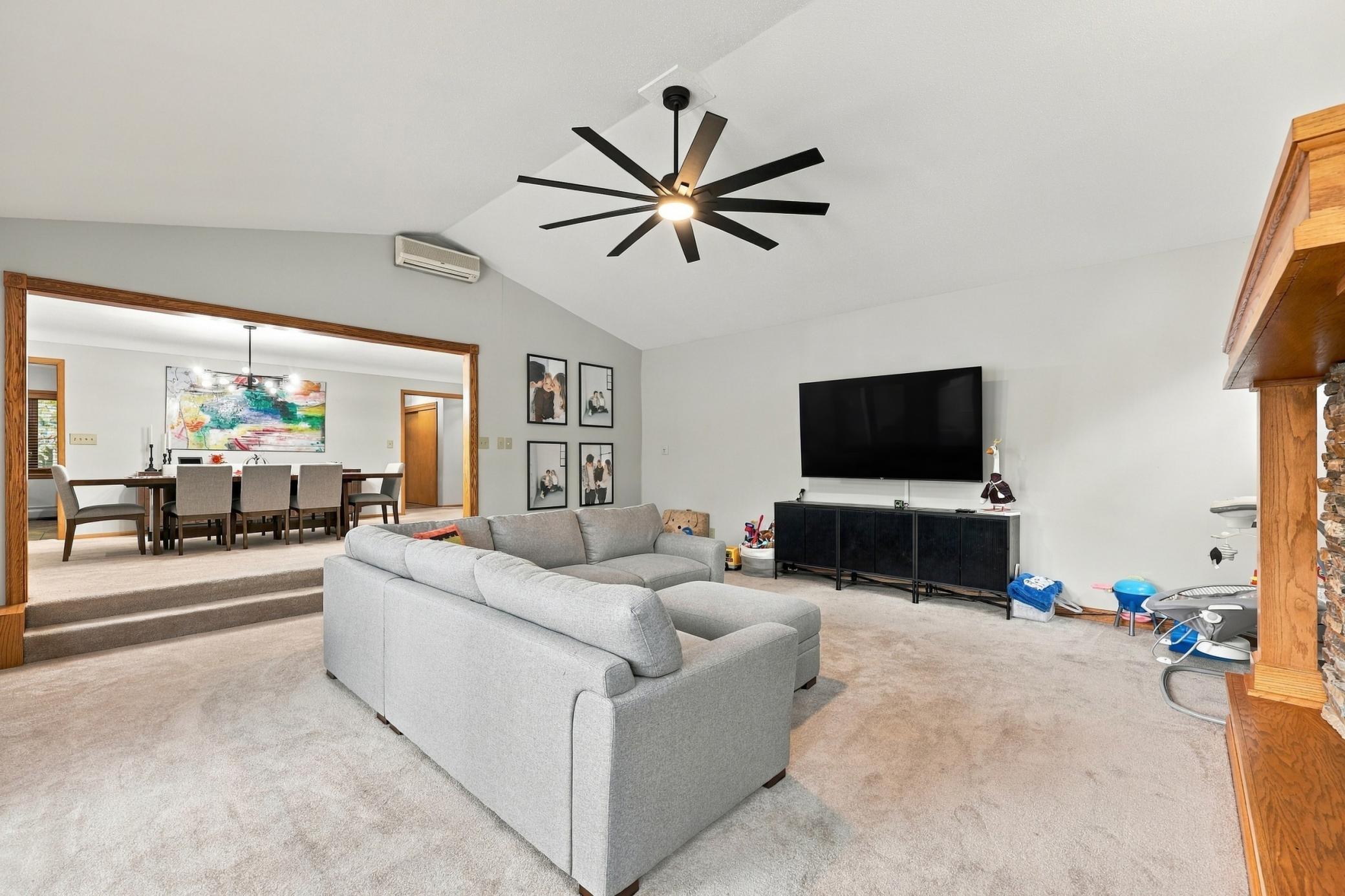 1960 single family home for sale at 2831 Edgewood Drive N in Fargo, ND — 4 bed, 2 bath (photo 20 of 45)