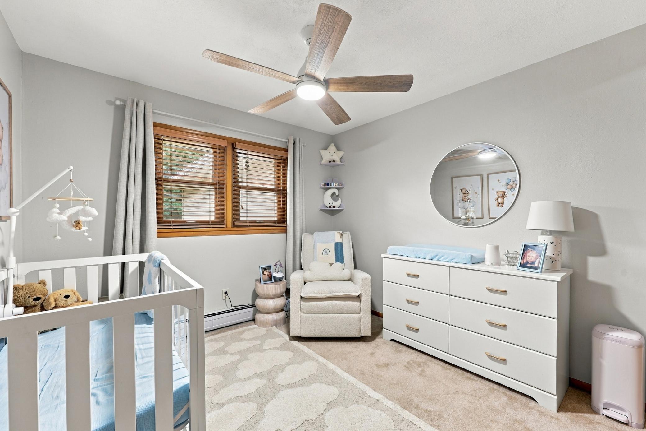 1960 single family home for sale at 2831 Edgewood Drive N in Fargo, ND — 4 bed, 2 bath (photo 23 of 45)