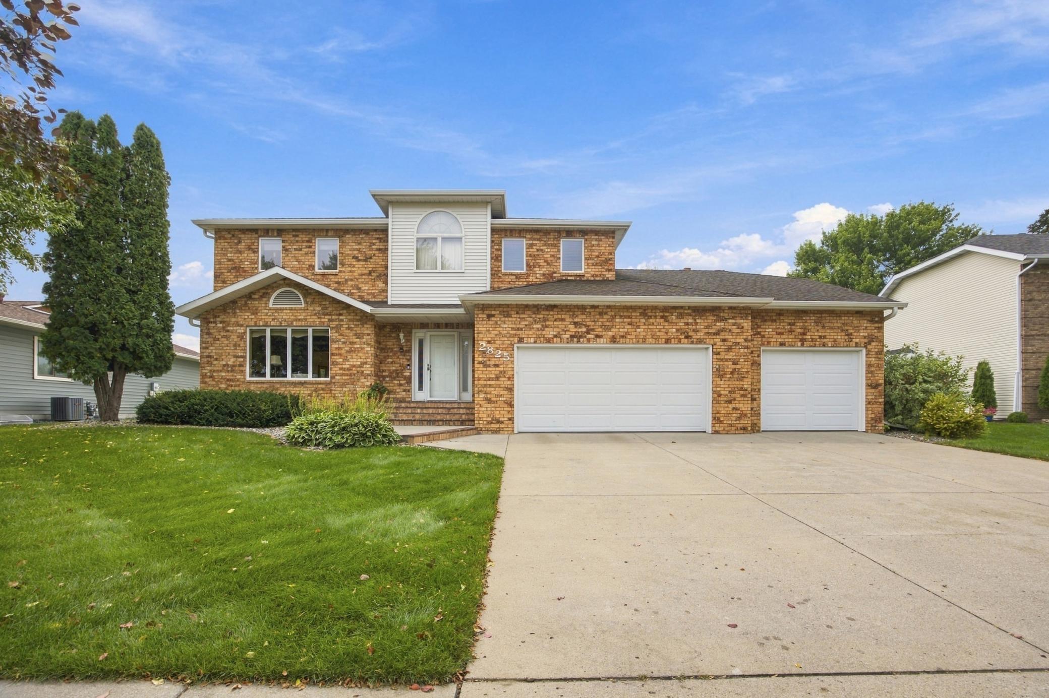2825 27th Street S, Fargo, ND