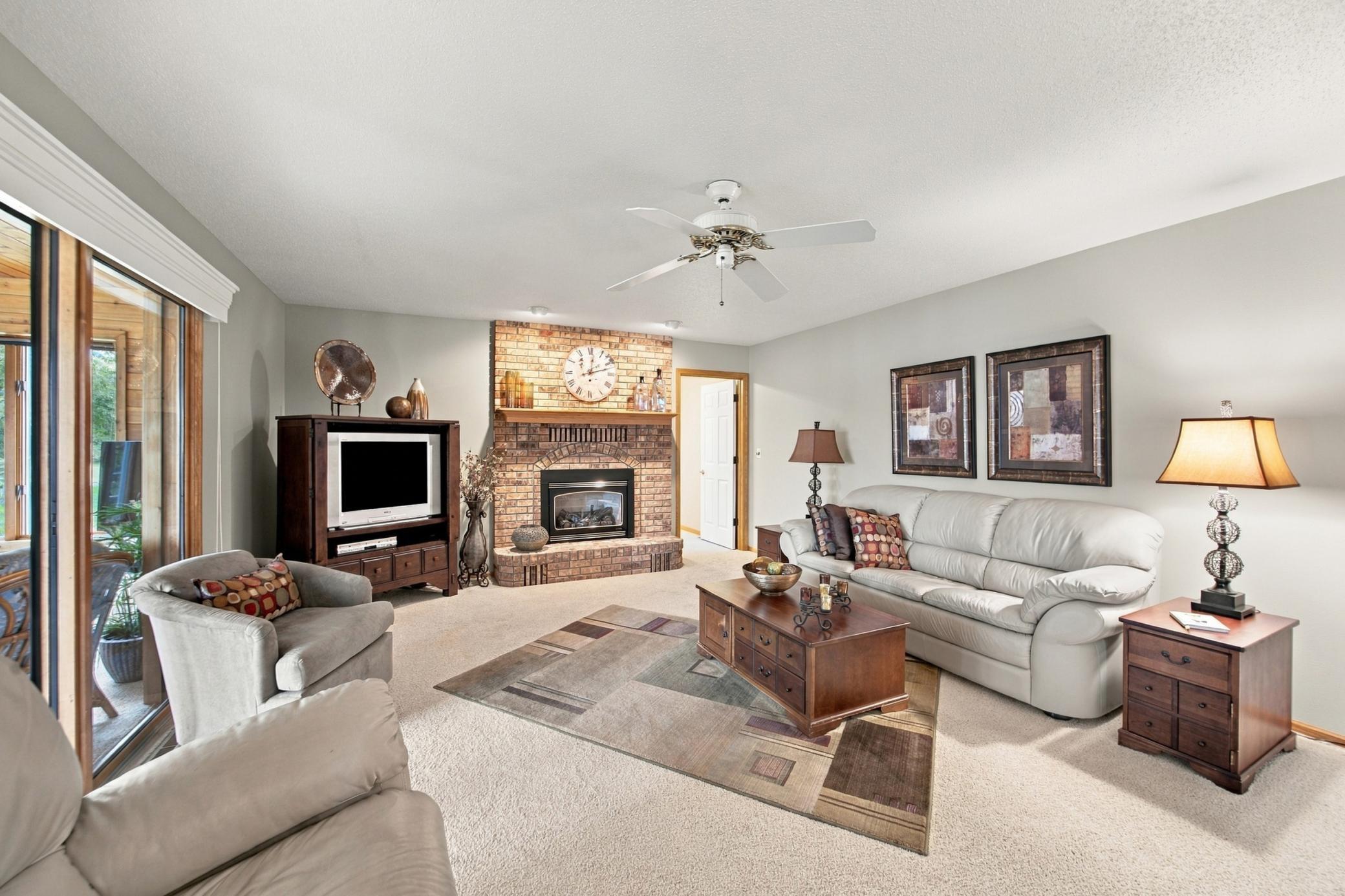 1987 single family home for sale at 2825 27th Street S in Fargo, ND — 5 bed, 4 bath (photo 17 of 50)
