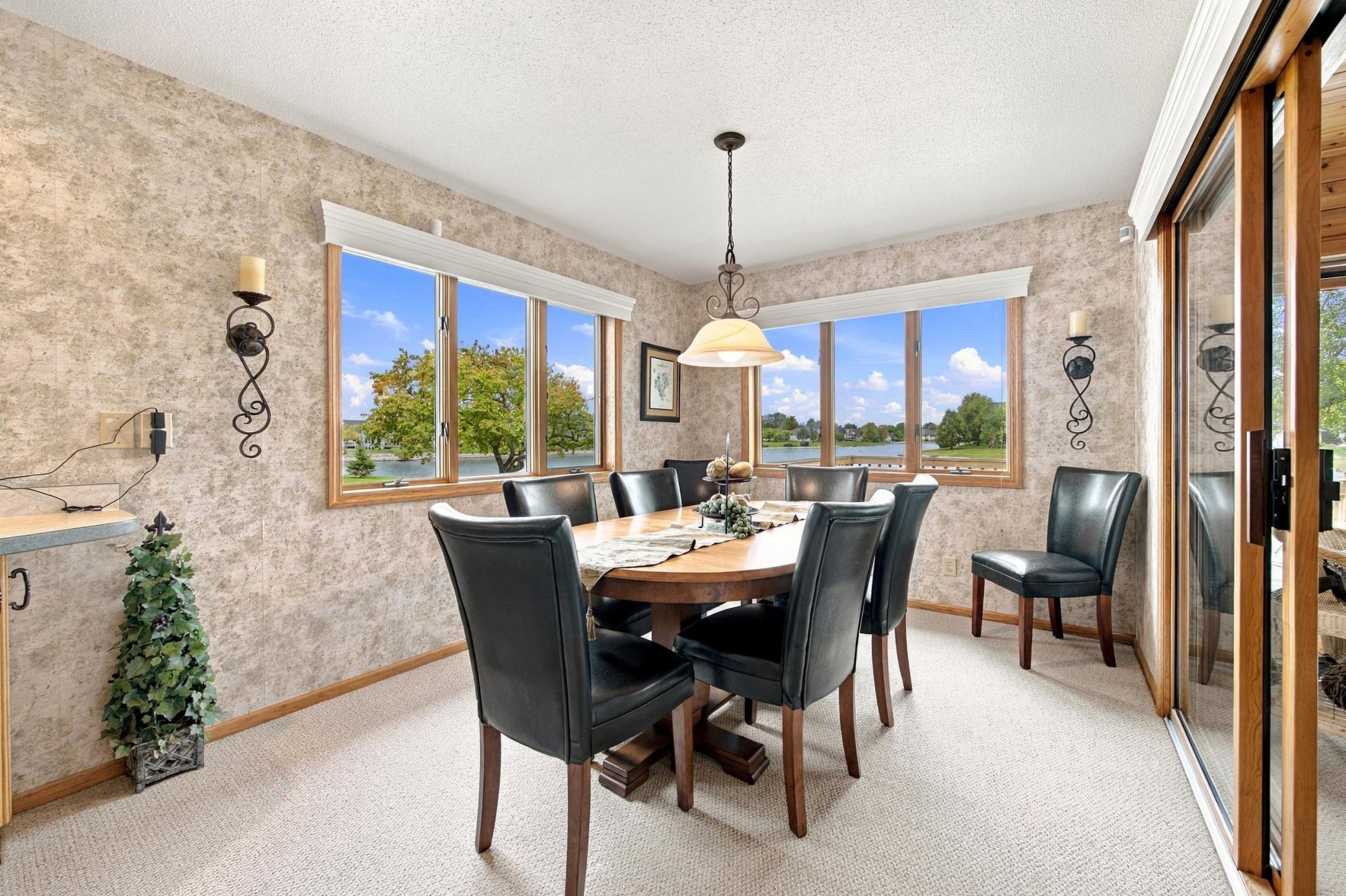 1987 single family home for sale at 2825 27th Street S in Fargo, ND — 5 bed, 4 bath (photo 19 of 50)
