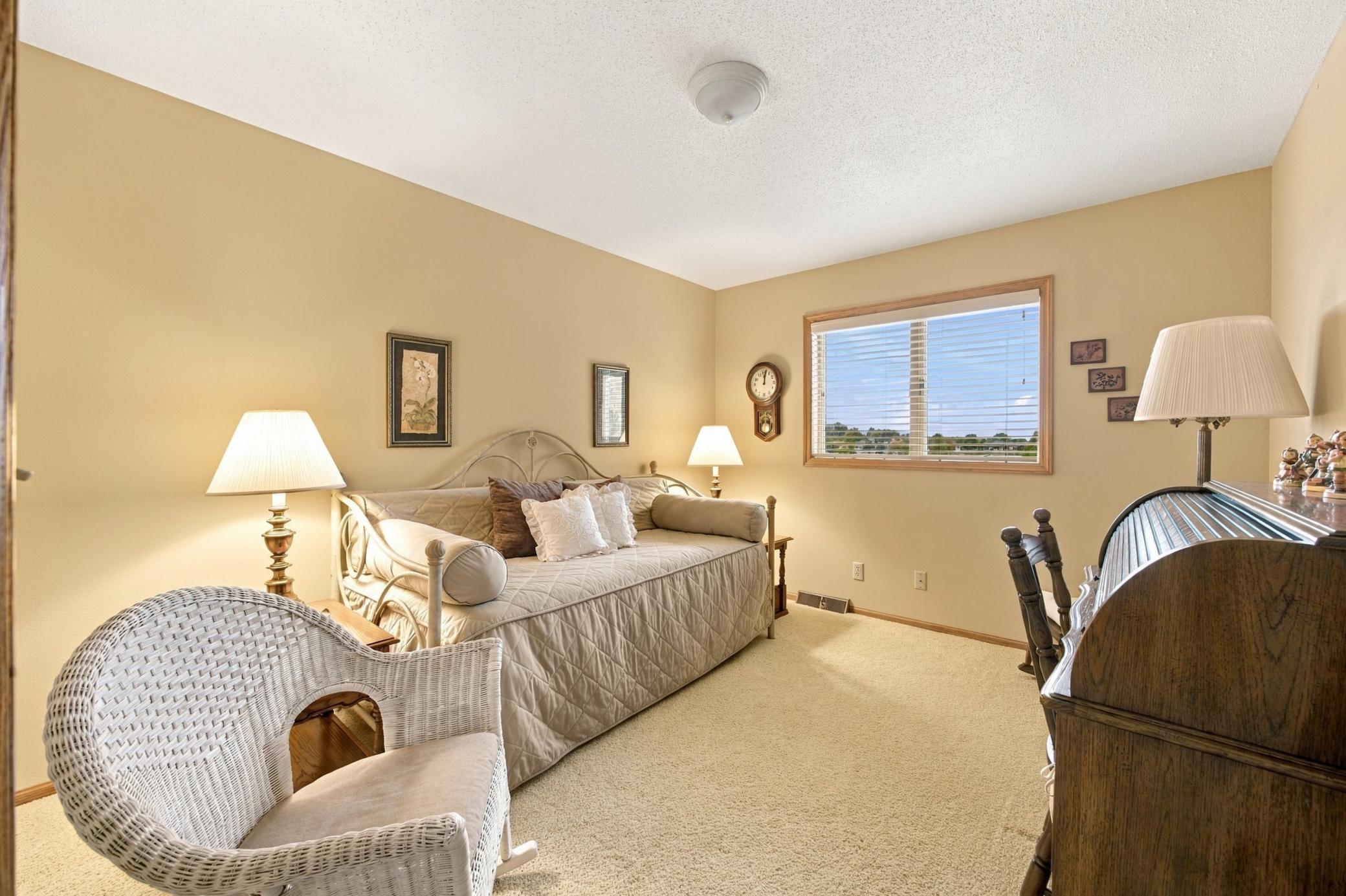 1987 single family home for sale at 2825 27th Street S in Fargo, ND — 5 bed, 4 bath (photo 26 of 50)