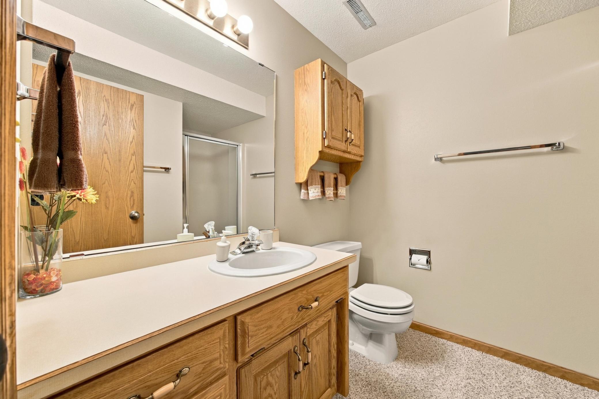 1987 single family home for sale at 2825 27th Street S in Fargo, ND — 5 bed, 4 bath (photo 34 of 50)