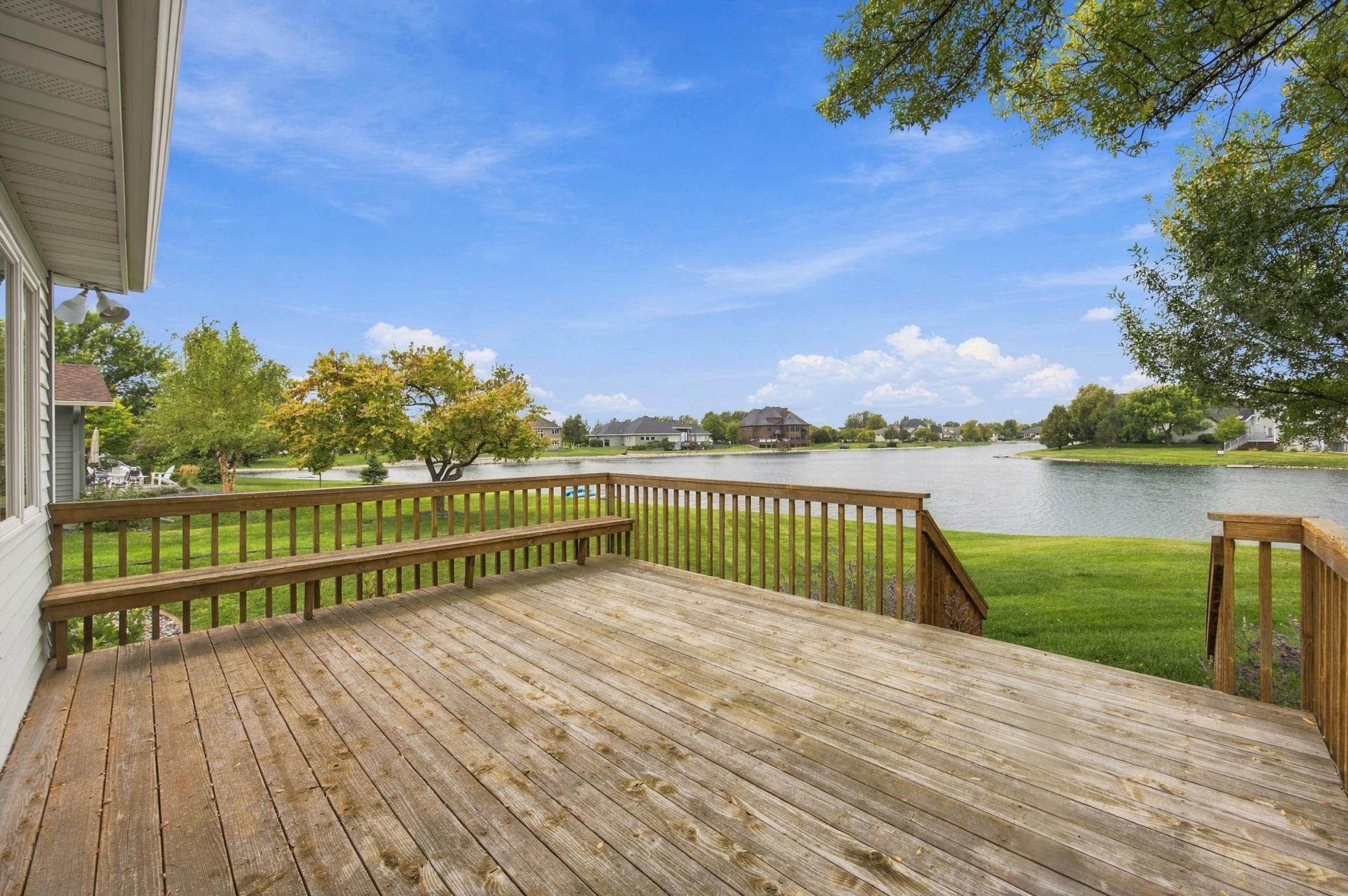 1987 single family home for sale at 2825 27th Street S in Fargo, ND — 5 bed, 4 bath (photo 37 of 50)