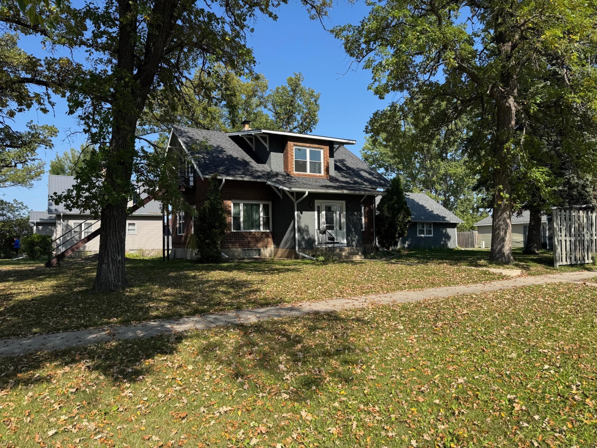 1920 single family home for sale at 117 Zeh Street W in Thief River Falls, MN — 5 bed, 3 bath