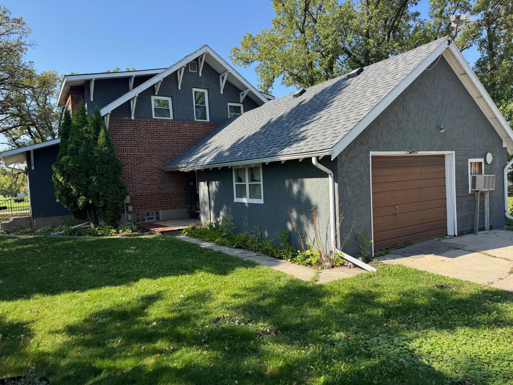 1920 single family home for sale at 117 Zeh Street W in Thief River Falls, MN — 5 bed, 3 bath (photo 23 of 23)