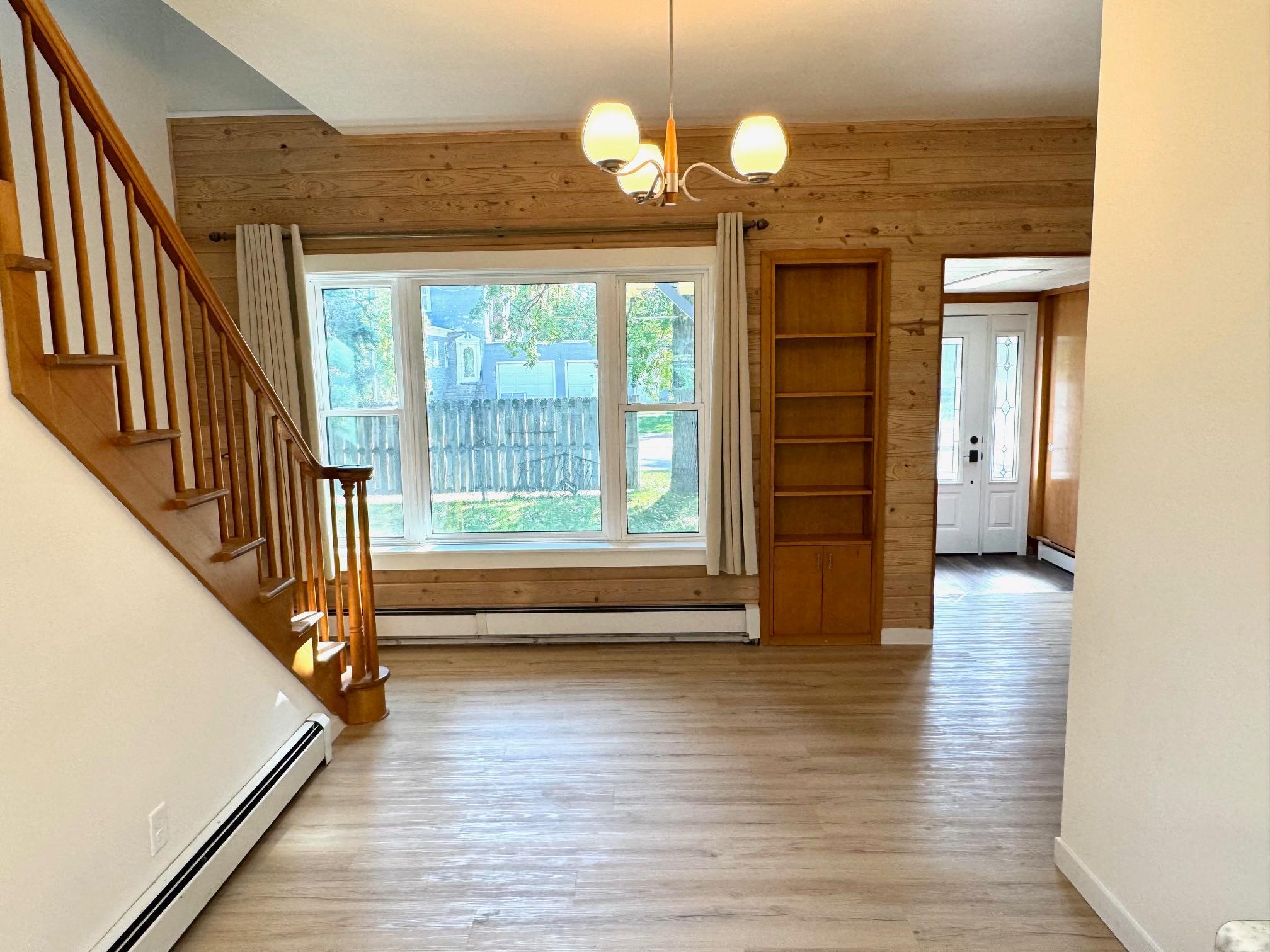 1920 single family home for sale at 117 Zeh Street W in Thief River Falls, MN — 5 bed, 3 bath (photo 6 of 23)