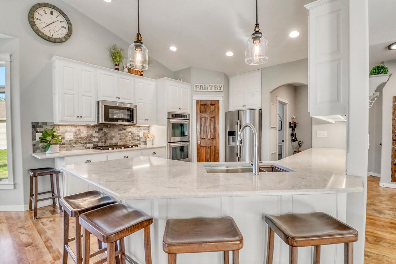 2008 single family home for sale at 5888 26th Street S in Fargo, ND — 6 bed, 4 bath (photo 11 of 73)