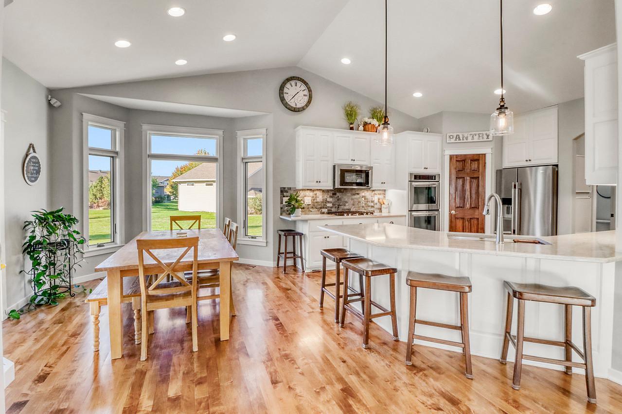 2008 single family home for sale at 5888 26th Street S in Fargo, ND — 6 bed, 4 bath (photo 12 of 73)