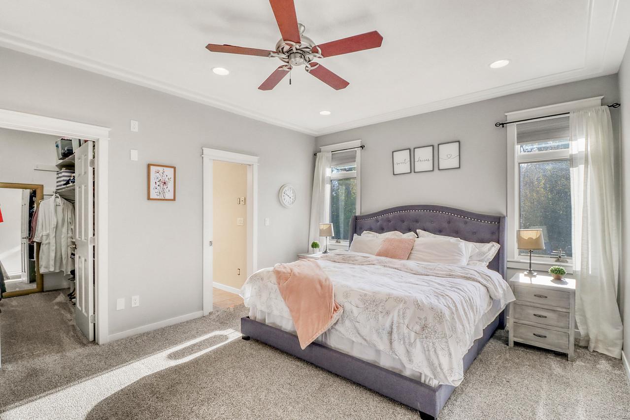 2008 single family home for sale at 5888 26th Street S in Fargo, ND — 6 bed, 4 bath (photo 27 of 73)