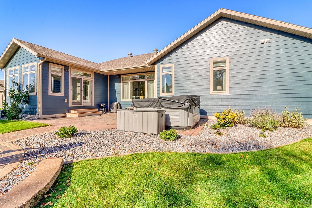 2008 single family home for sale at 5888 26th Street S in Fargo, ND — 6 bed, 4 bath (photo 6 of 73)
