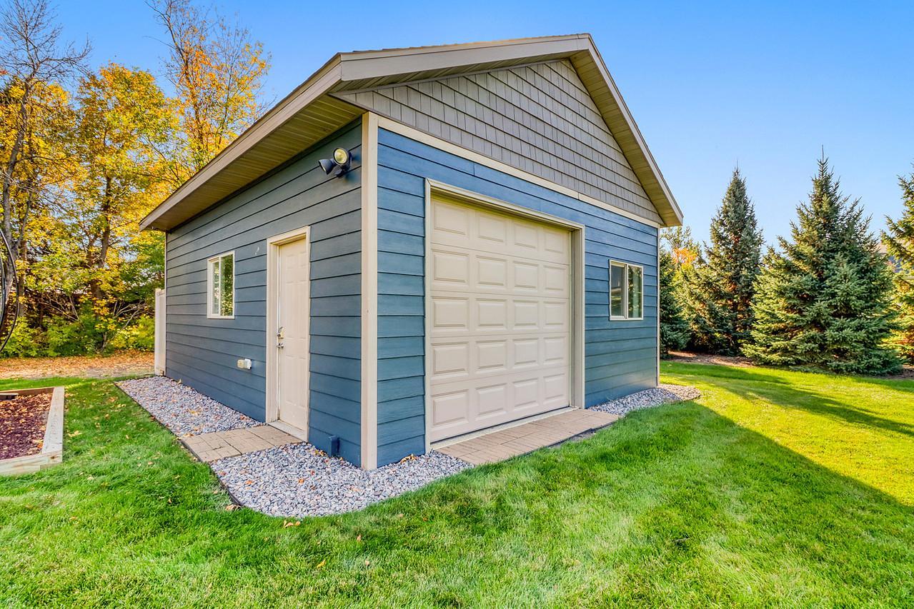 2008 single family home for sale at 5888 26th Street S in Fargo, ND — 6 bed, 4 bath (photo 65 of 73)