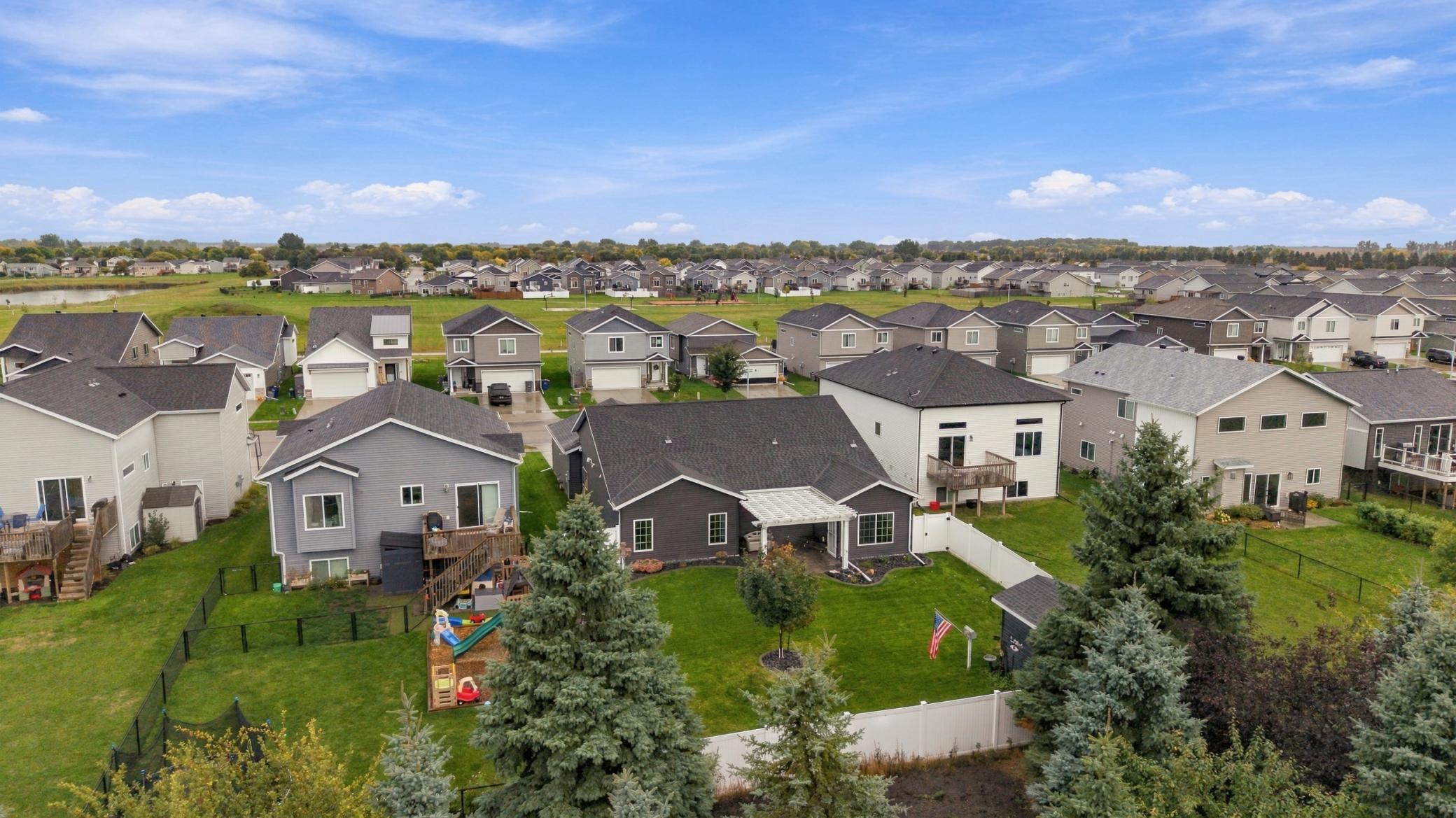 2018 single family home for sale at 3613 30TH Street S in Moorhead, MN — 3 bed, 2 bath (photo 43 of 52)