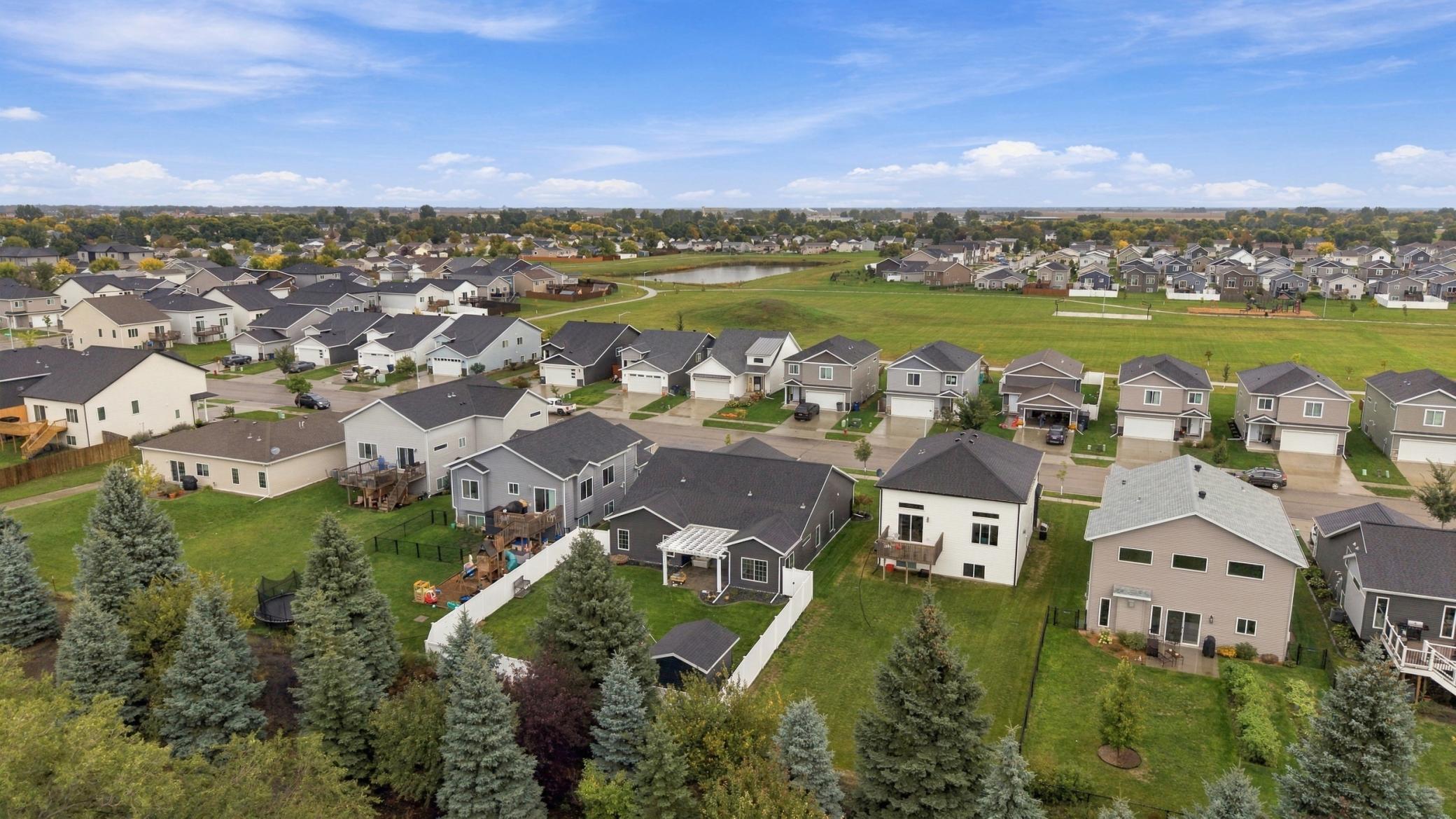 2018 single family home for sale at 3613 30TH Street S in Moorhead, MN — 3 bed, 2 bath (photo 45 of 52)
