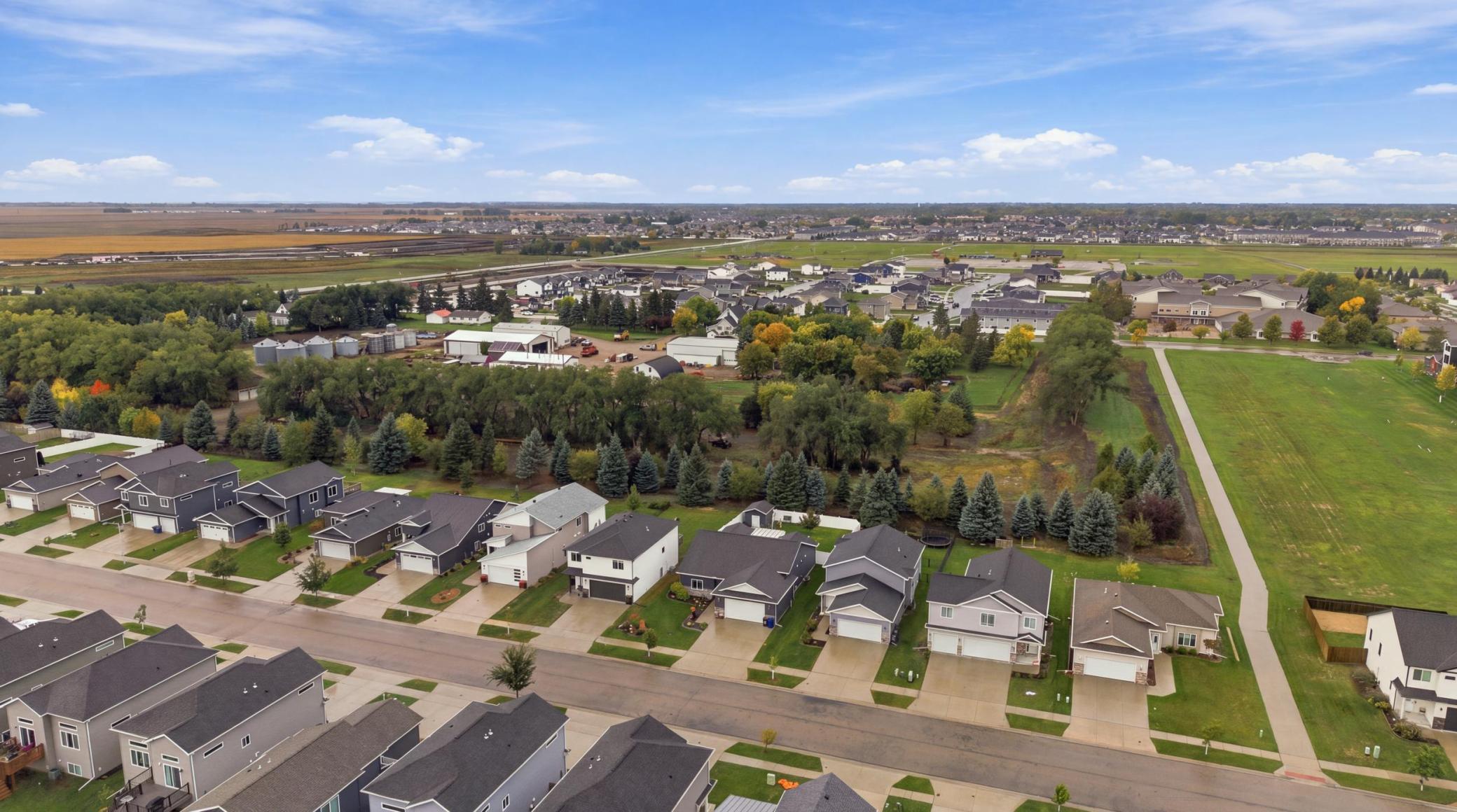 2018 single family home for sale at 3613 30TH Street S in Moorhead, MN — 3 bed, 2 bath (photo 52 of 52)
