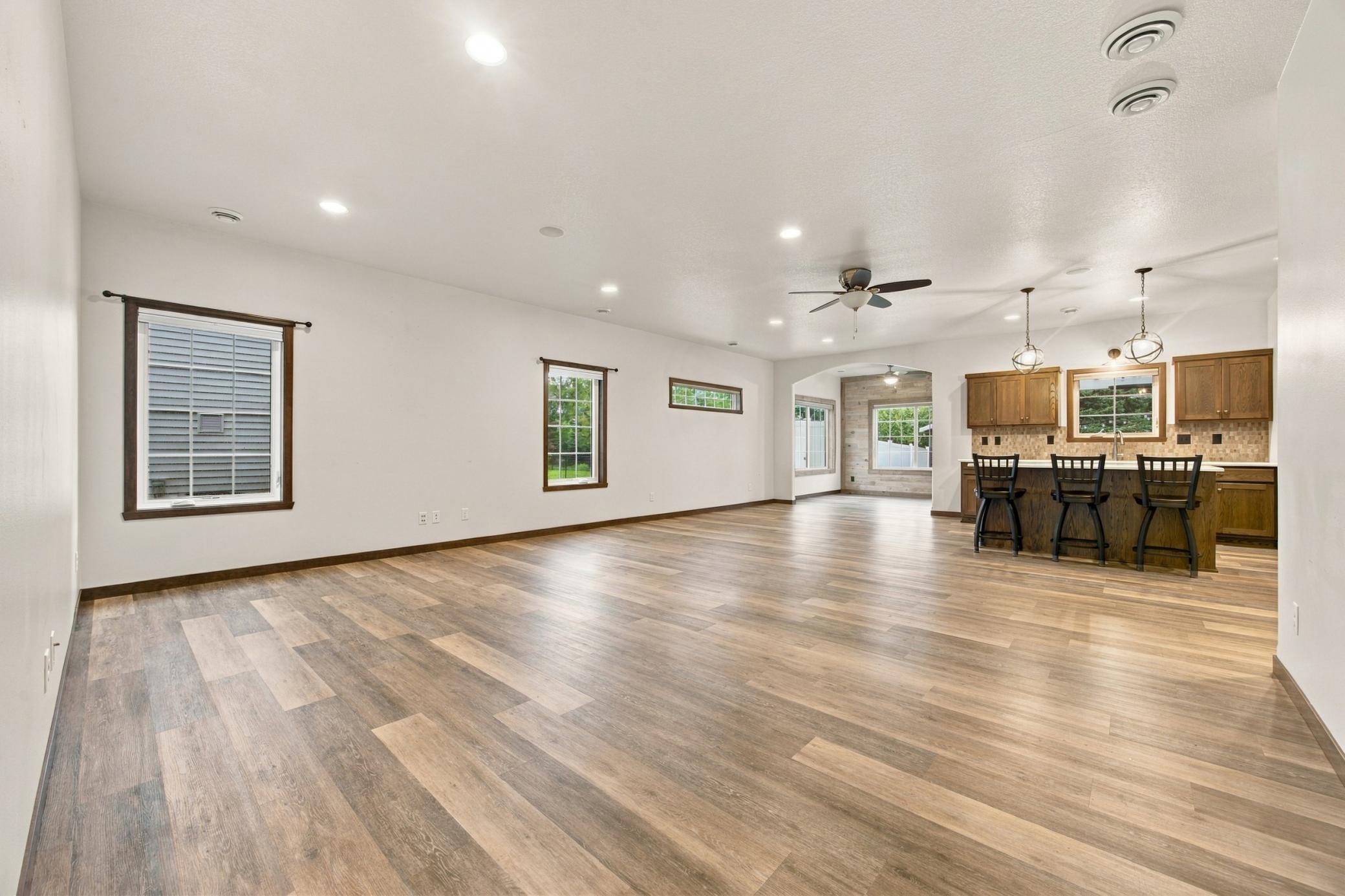 2018 single family home for sale at 3613 30TH Street S in Moorhead, MN — 3 bed, 2 bath (photo 9 of 52)