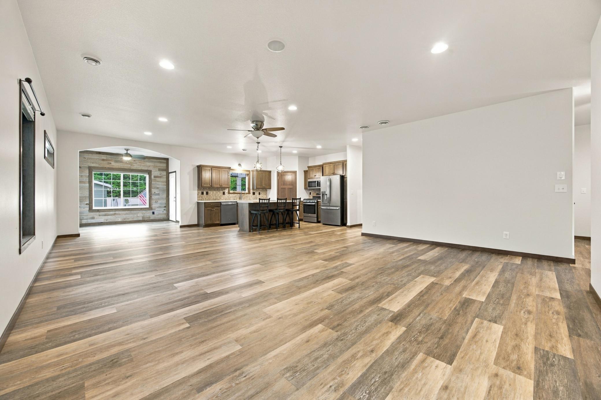 2018 single family home for sale at 3613 30TH Street S in Moorhead, MN — 3 bed, 2 bath (photo 10 of 52)