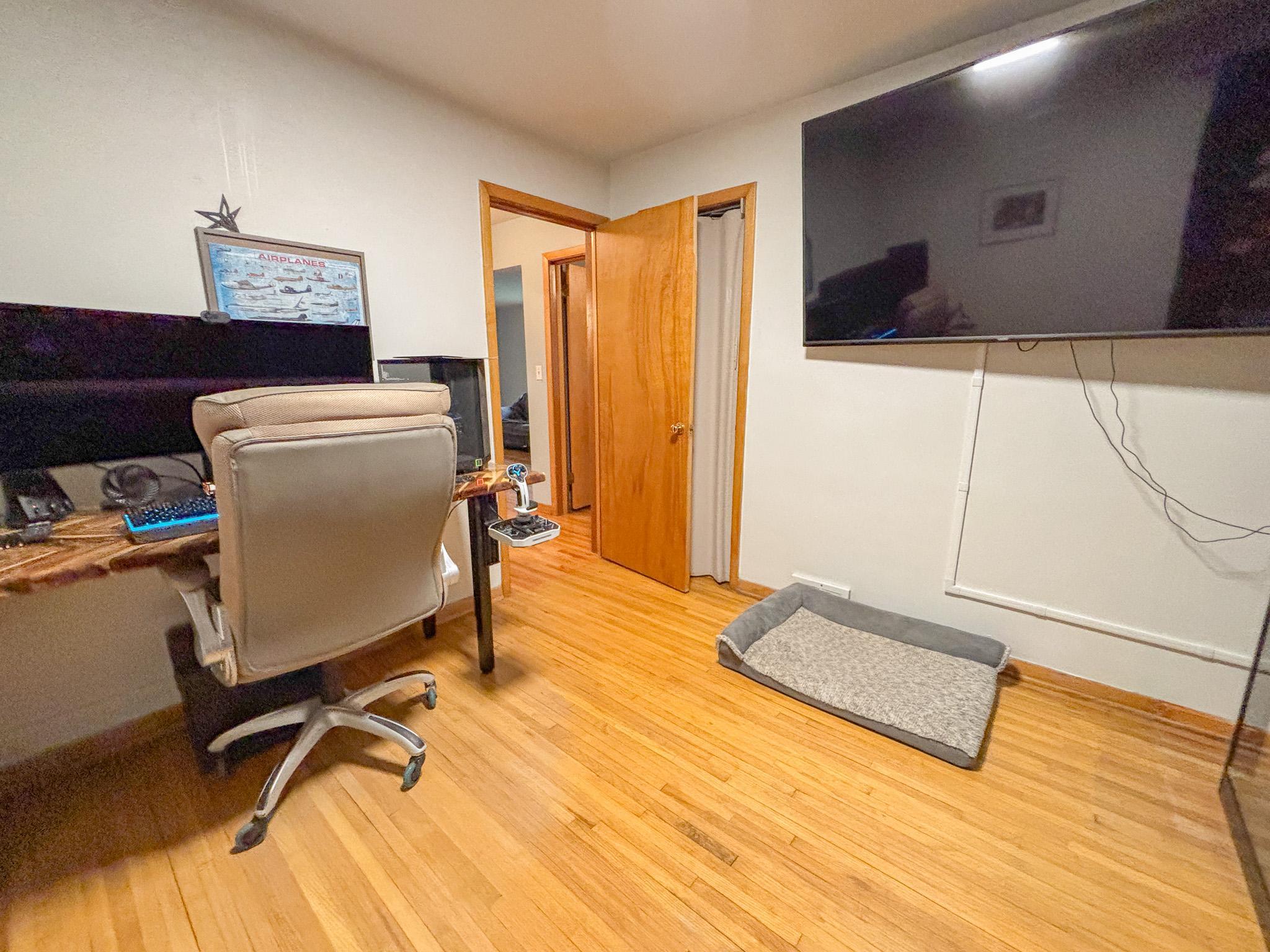 1952 single family home for sale at 81 4th Avenue N in Wahpeton, ND — 3 bed, 2 bath (photo 18 of 45)