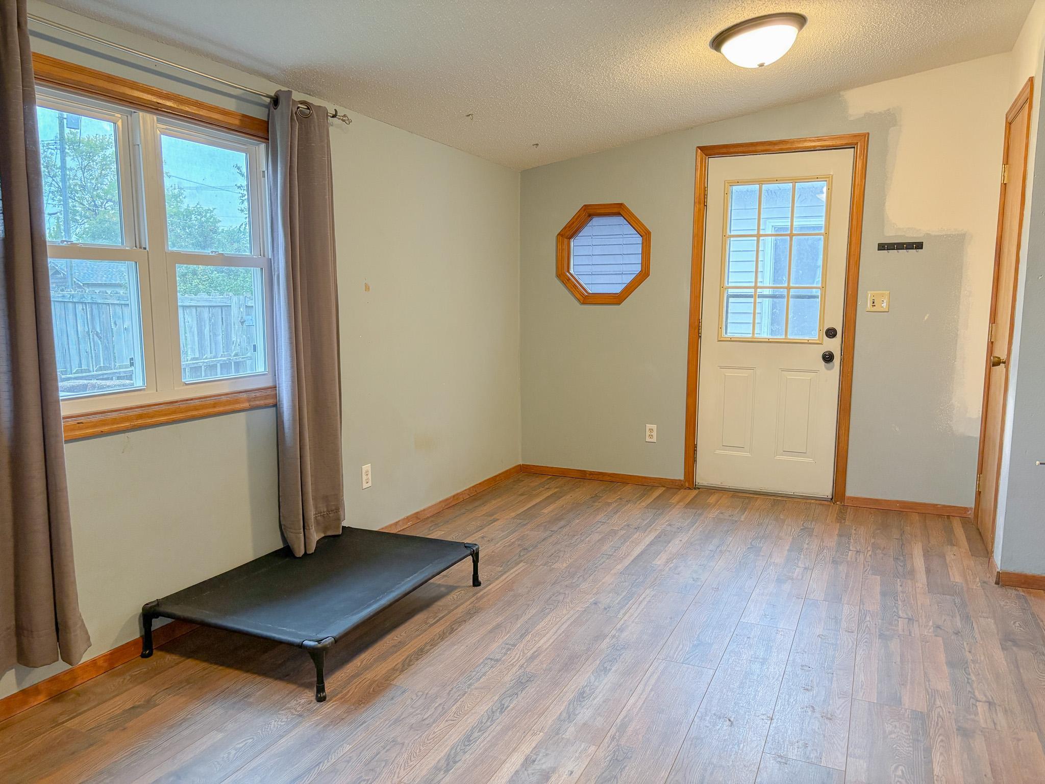 1952 single family home for sale at 81 4th Avenue N in Wahpeton, ND — 3 bed, 2 bath (photo 21 of 45)
