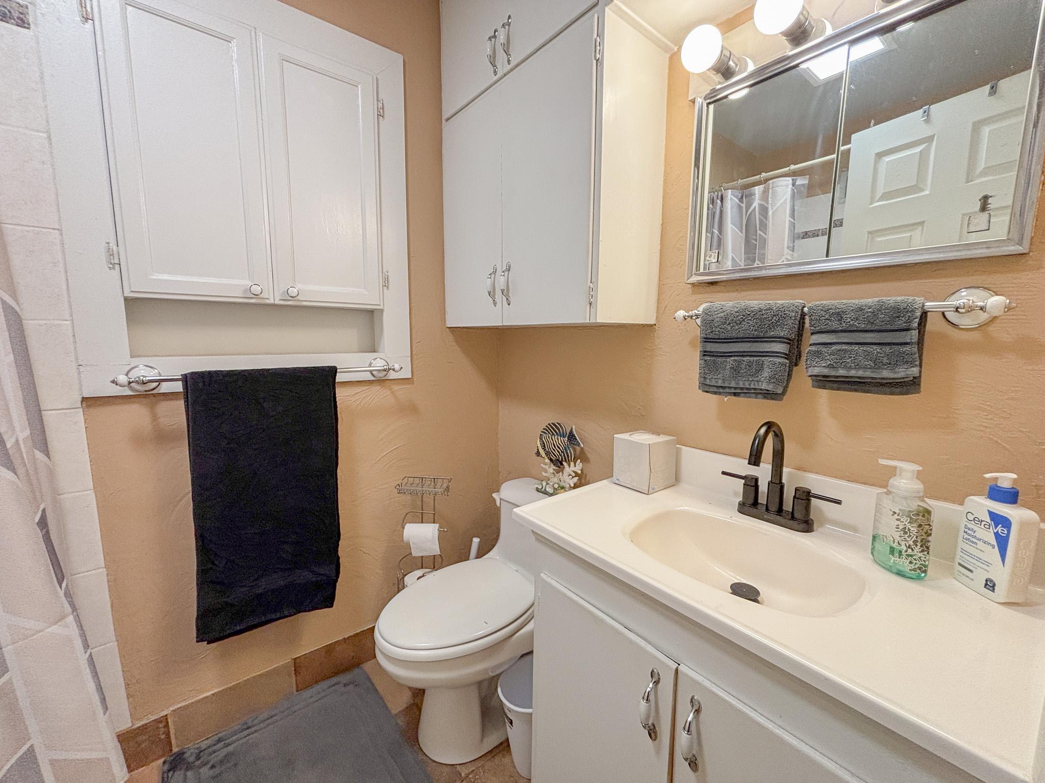 1952 single family home for sale at 81 4th Avenue N in Wahpeton, ND — 3 bed, 2 bath (photo 24 of 45)