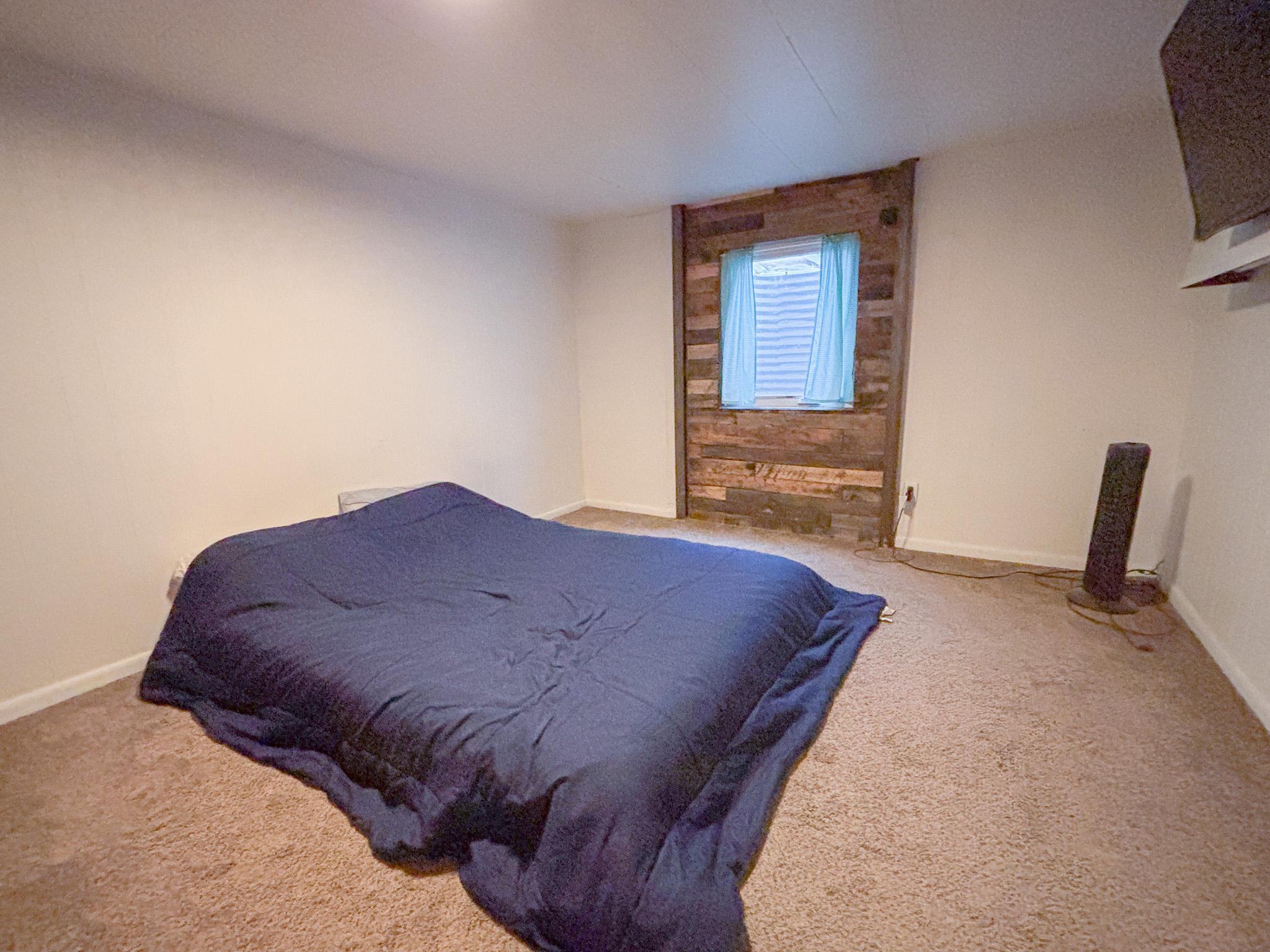 1952 single family home for sale at 81 4th Avenue N in Wahpeton, ND — 3 bed, 2 bath (photo 25 of 45)