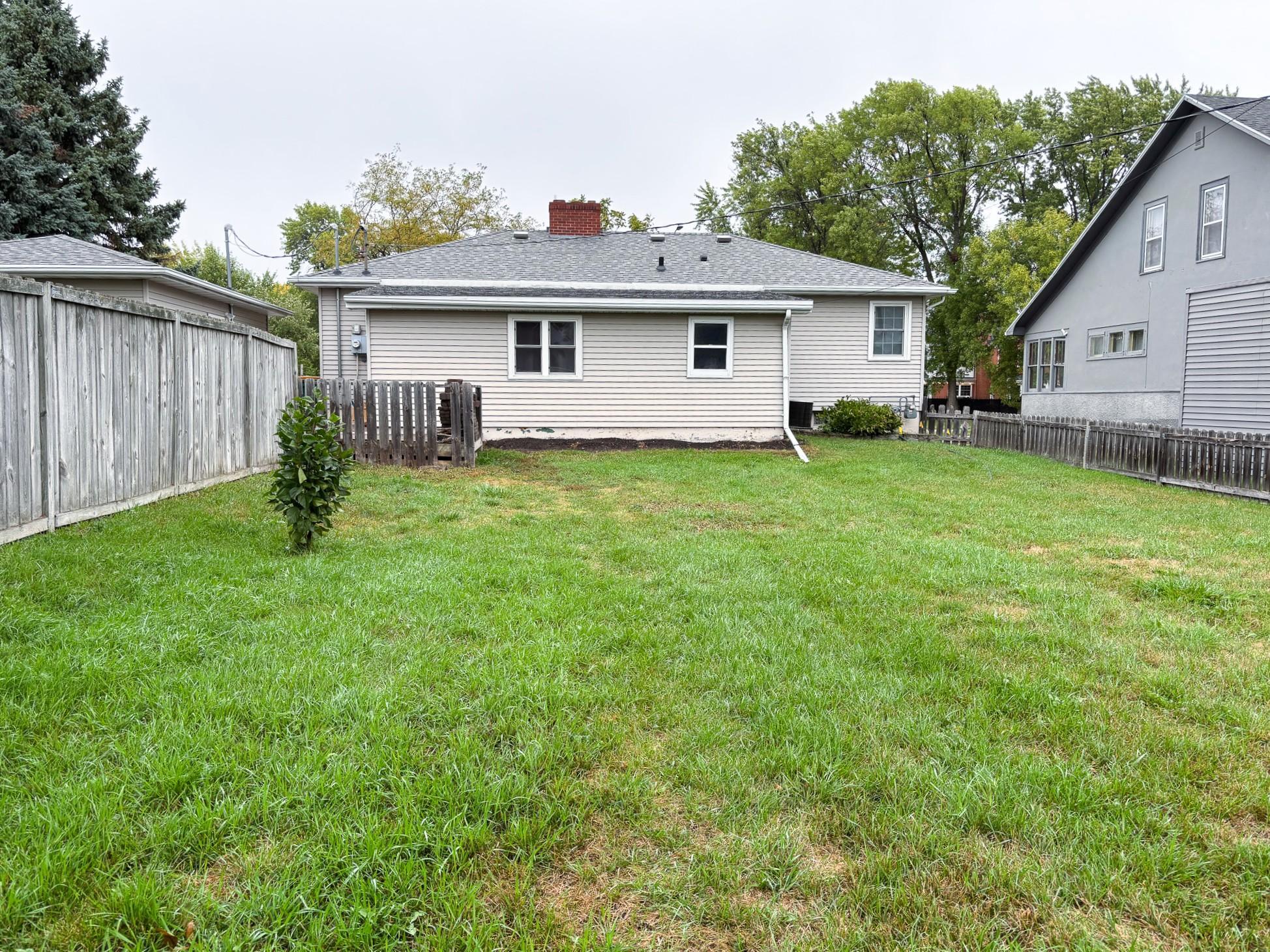 1952 single family home for sale at 81 4th Avenue N in Wahpeton, ND — 3 bed, 2 bath (photo 42 of 45)