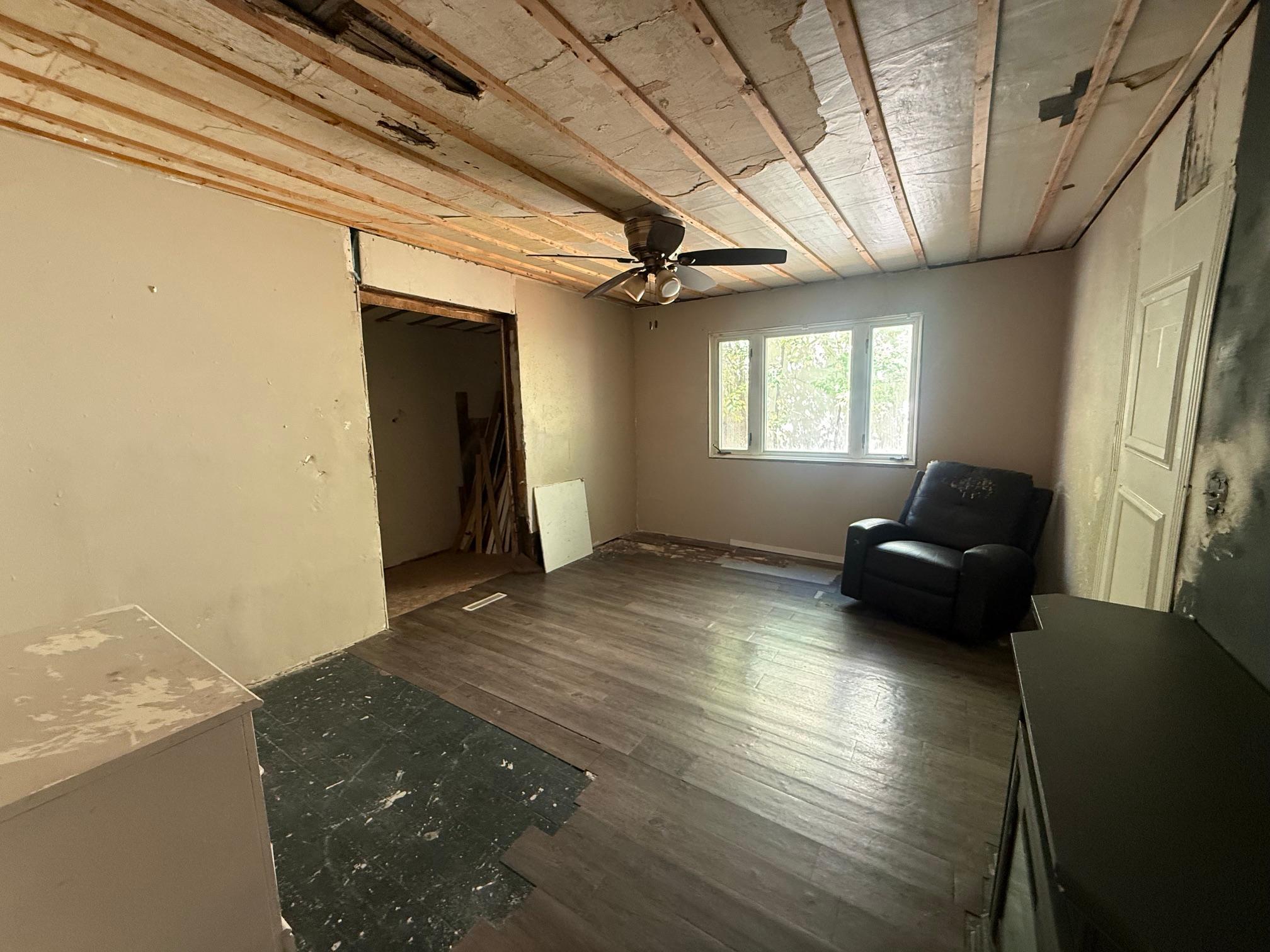 1904 single family home for sale at 112 15th Street S in Fargo, ND — 2 bed, 1 bath (photo 3 of 10)