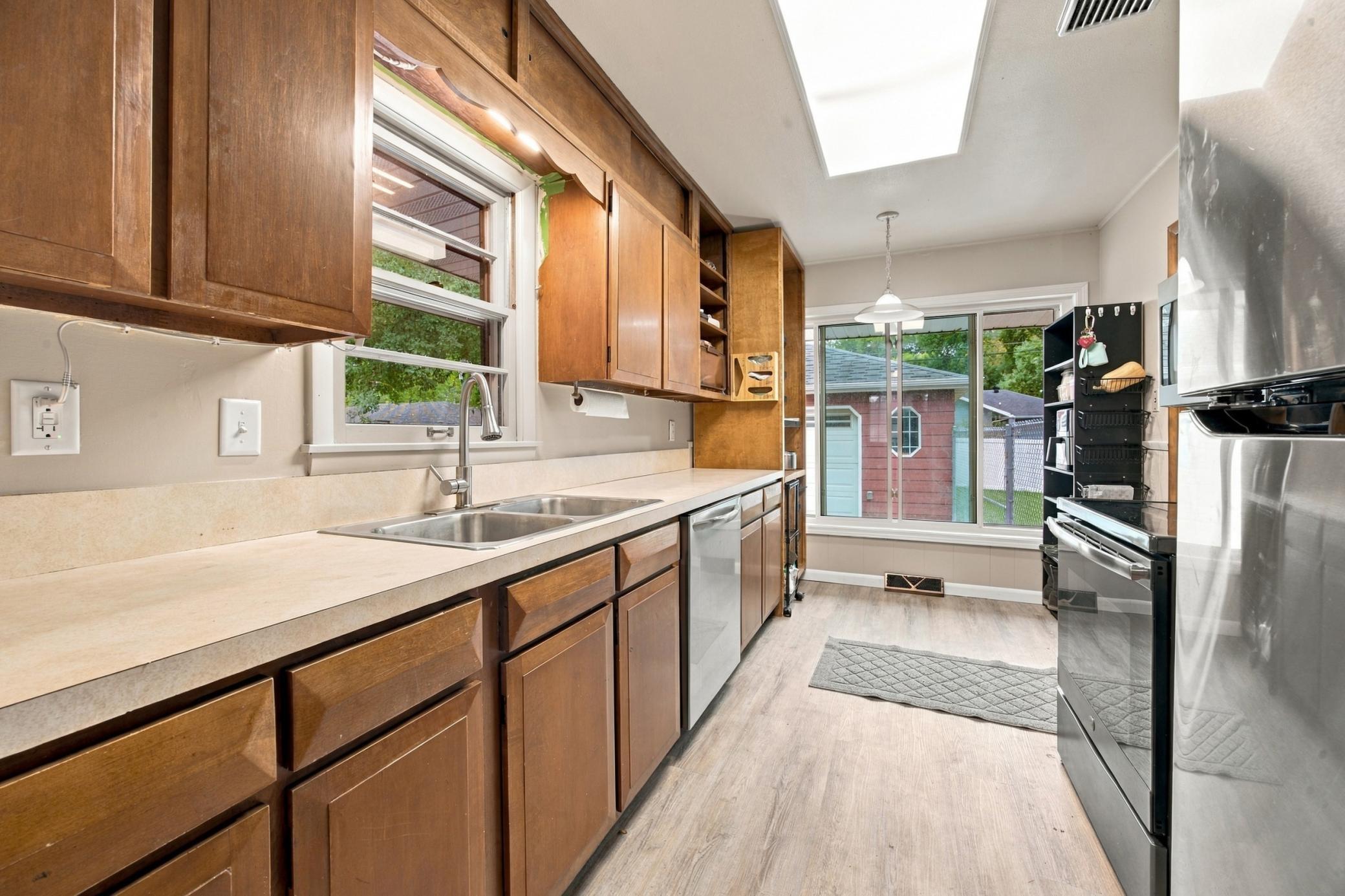 1952 single family home for sale at 48 17th Avenue N in Fargo, ND — 3 bed, 2 bath (photo 12 of 37)