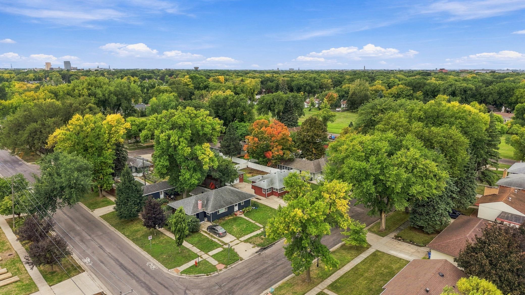 1952 single family home for sale at 48 17th Avenue N in Fargo, ND — 3 bed, 2 bath (photo 31 of 37)