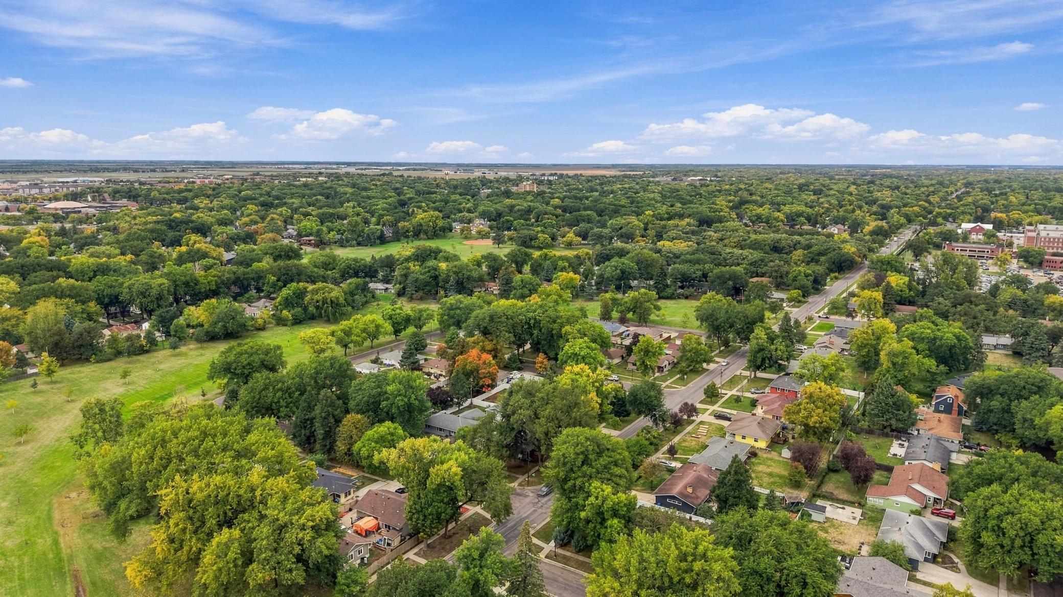 1952 single family home for sale at 48 17th Avenue N in Fargo, ND — 3 bed, 2 bath (photo 35 of 37)