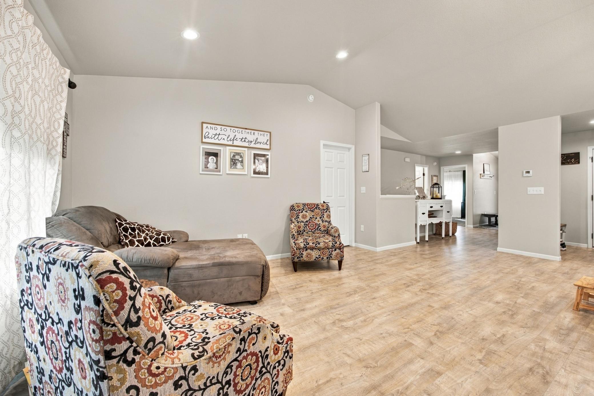 2021 single family home for sale at 7233 28th Street S in Fargo, ND — 4 bed, 3 bath (photo 12 of 29)