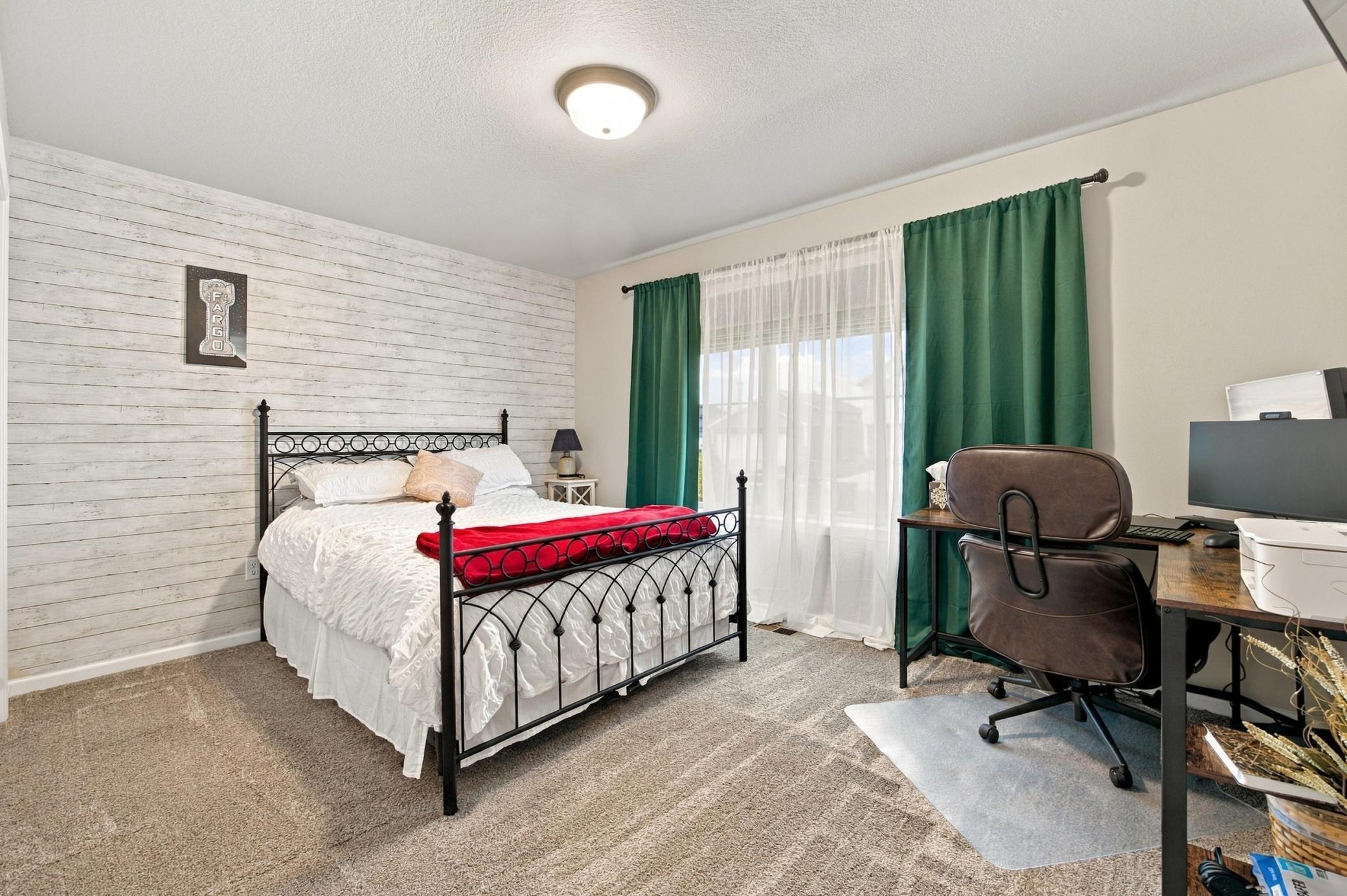 2021 single family home for sale at 7233 28th Street S in Fargo, ND — 4 bed, 3 bath (photo 15 of 29)