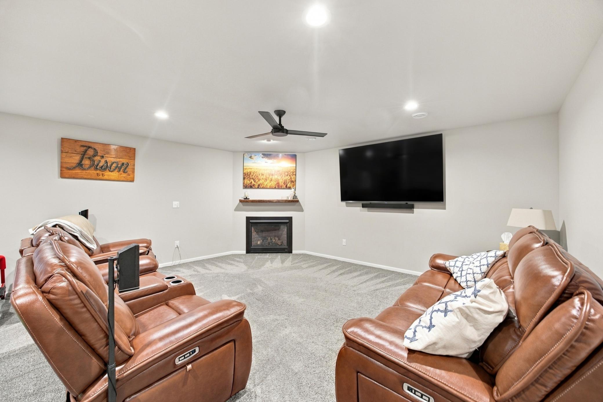 2021 single family home for sale at 7233 28th Street S in Fargo, ND — 4 bed, 3 bath (photo 19 of 29)