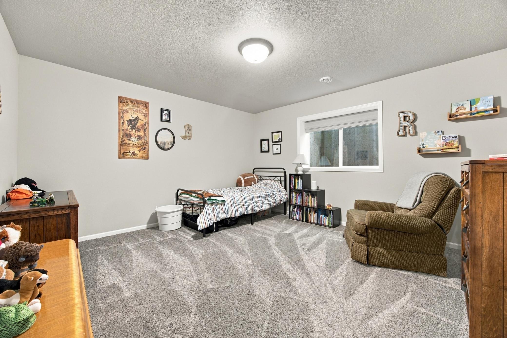 2021 single family home for sale at 7233 28th Street S in Fargo, ND — 4 bed, 3 bath (photo 24 of 29)