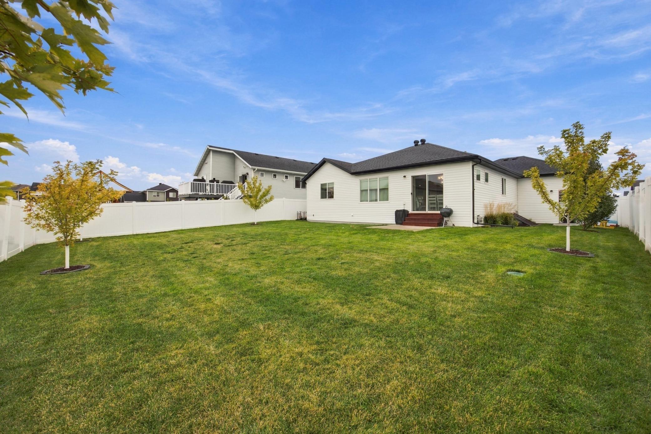 2021 single family home for sale at 7233 28th Street S in Fargo, ND — 4 bed, 3 bath (photo 29 of 29)