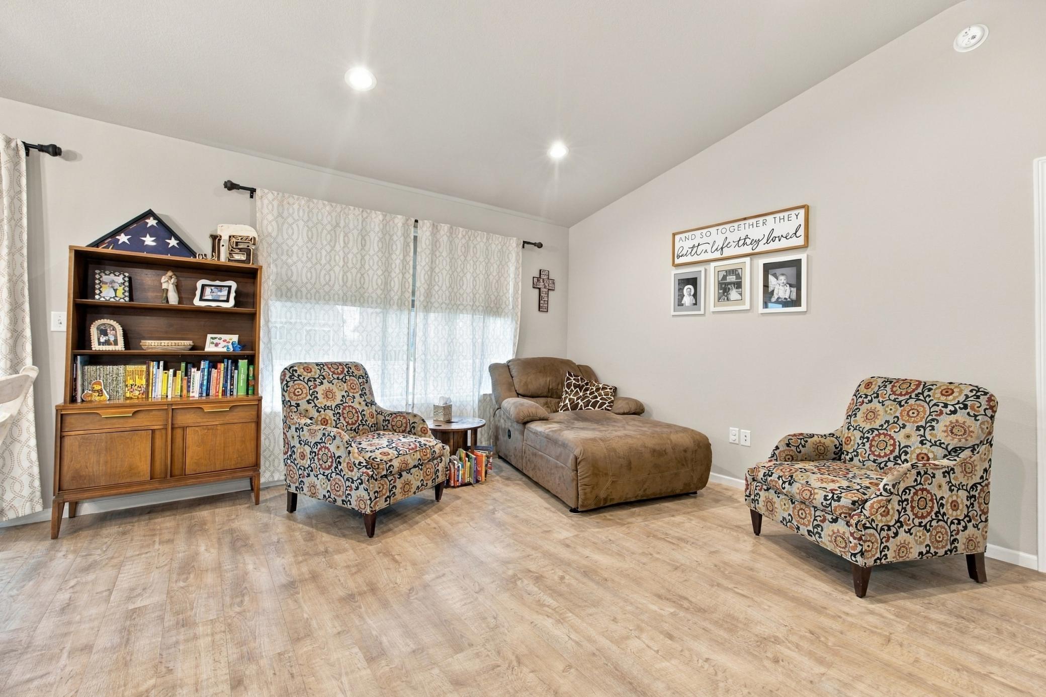 2021 single family home for sale at 7233 28th Street S in Fargo, ND — 4 bed, 3 bath (photo 10 of 29)