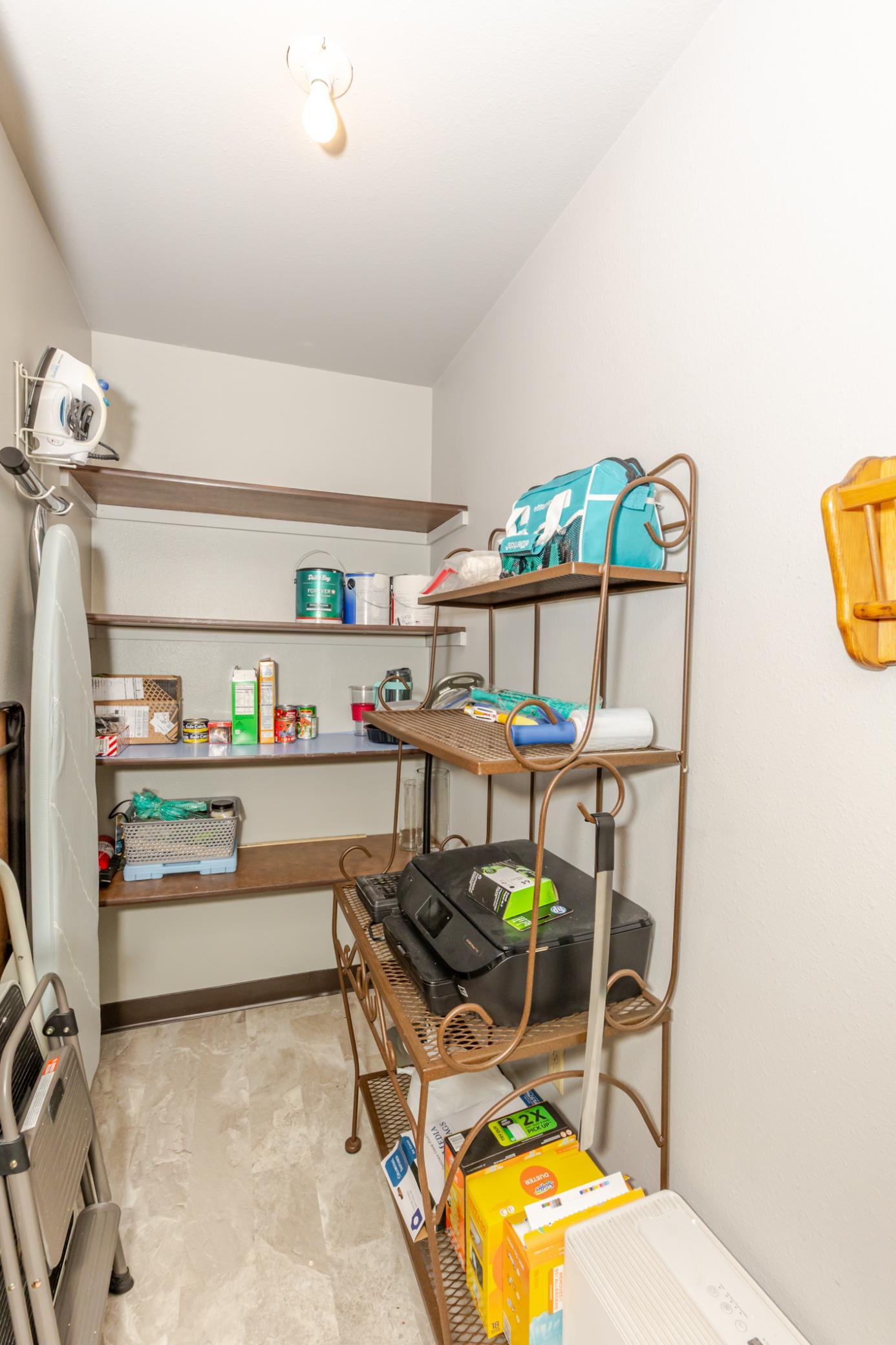 1980 condo for sale at 341 Prairiewood Circle S, Unit 207 in Fargo, ND — 2 bed, 2 bath (photo 15 of 34)