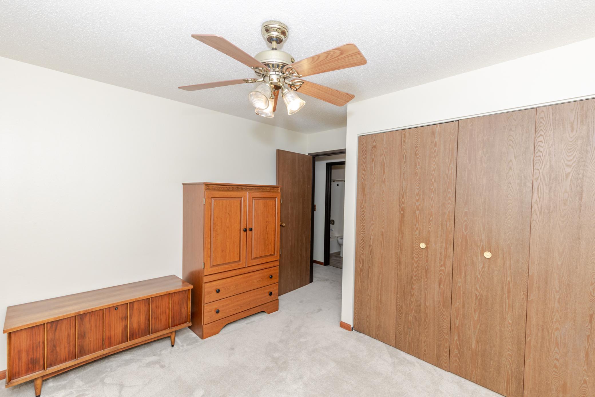 1980 condo for sale at 341 Prairiewood Circle S, Unit 207 in Fargo, ND — 2 bed, 2 bath (photo 22 of 34)