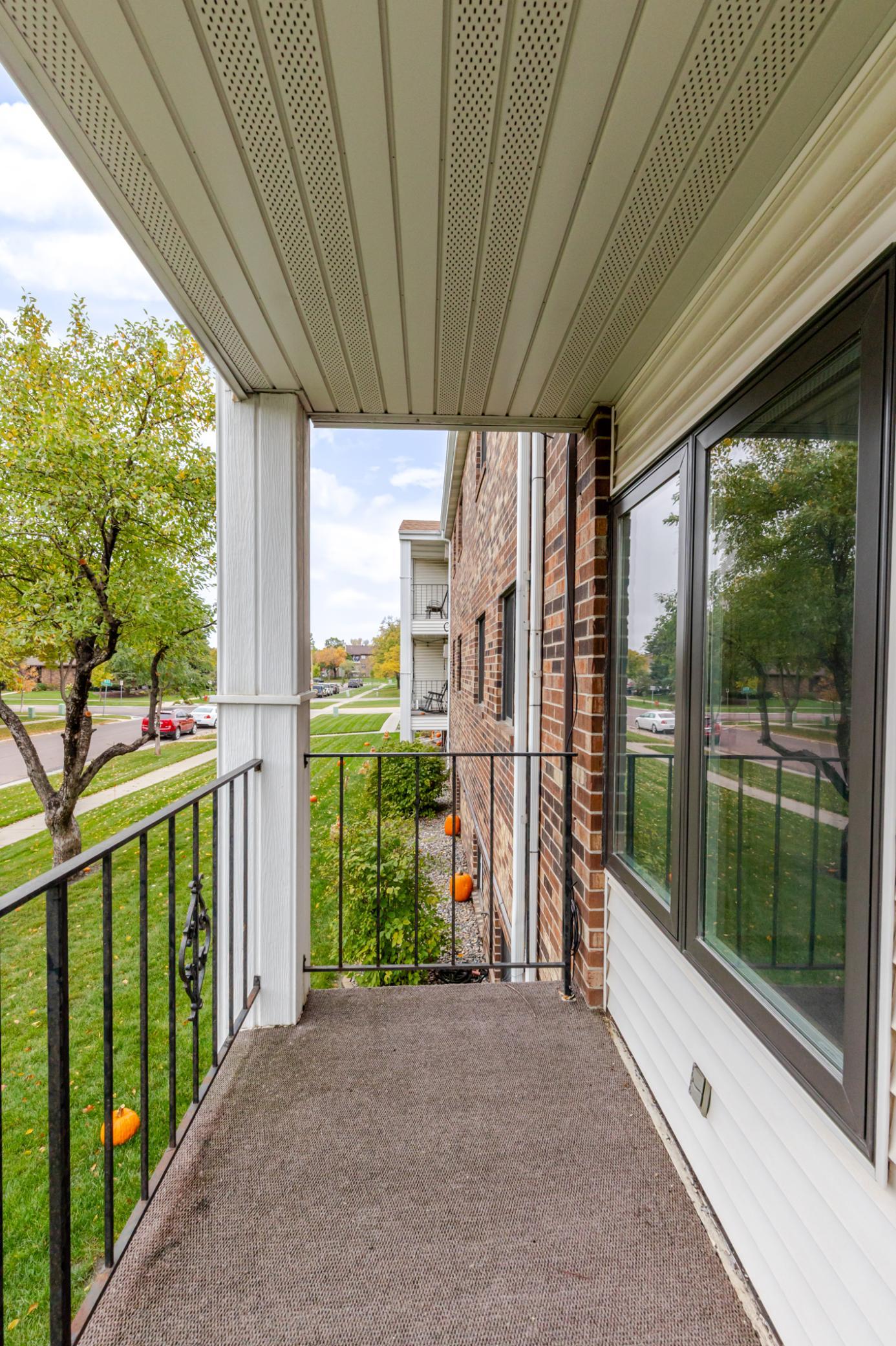 1980 condo for sale at 341 Prairiewood Circle S, Unit 207 in Fargo, ND — 2 bed, 2 bath (photo 25 of 34)