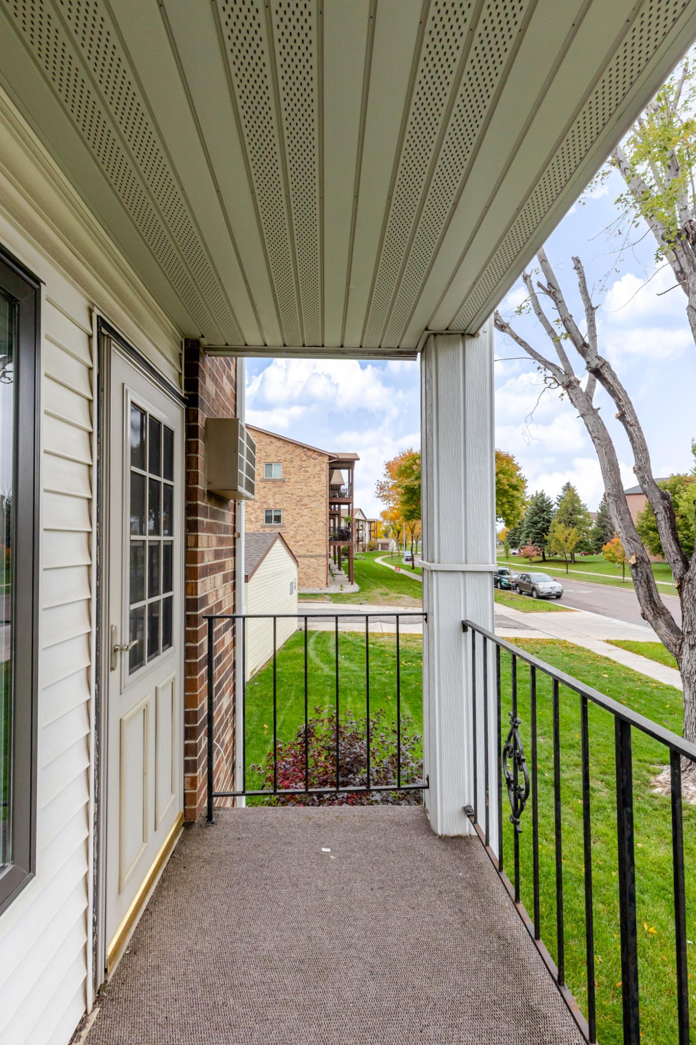 1980 condo for sale at 341 Prairiewood Circle S, Unit 207 in Fargo, ND — 2 bed, 2 bath (photo 26 of 34)