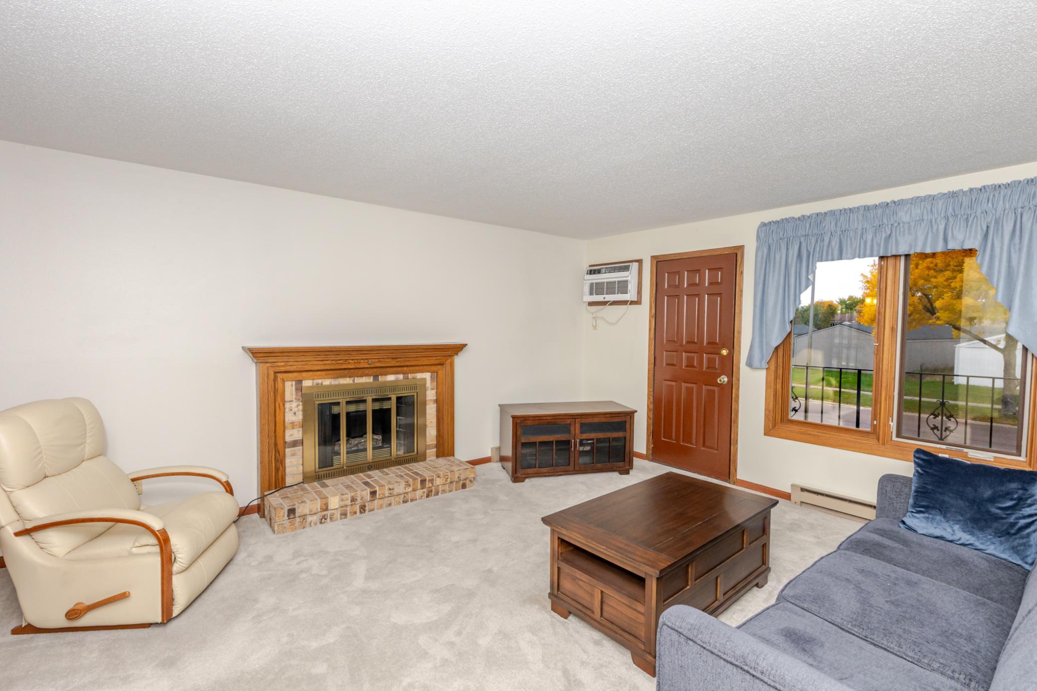 1980 condo for sale at 341 Prairiewood Circle S, Unit 207 in Fargo, ND — 2 bed, 2 bath (photo 7 of 34)