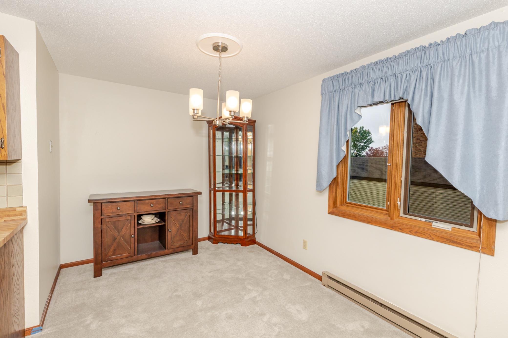 1980 condo for sale at 341 Prairiewood Circle S, Unit 207 in Fargo, ND — 2 bed, 2 bath (photo 10 of 34)