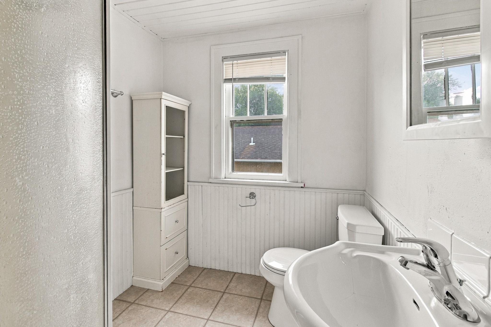 1927 single family home for sale at 819 1st Street N in Fargo, ND — 3 bed, 2 bath (photo 21 of 23)
