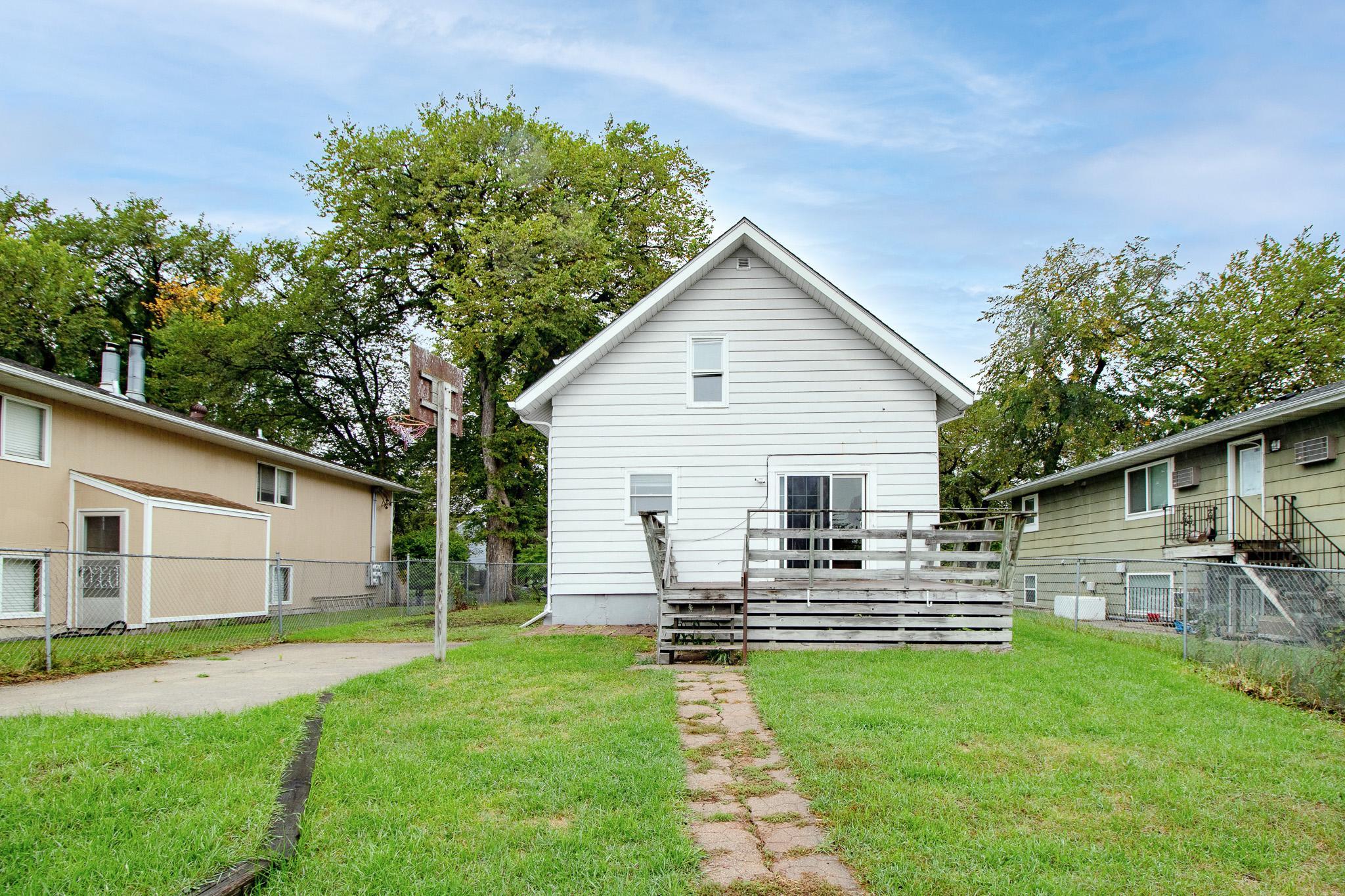 1927 single family home for sale at 819 1st Street N in Fargo, ND — 3 bed, 2 bath (photo 22 of 23)