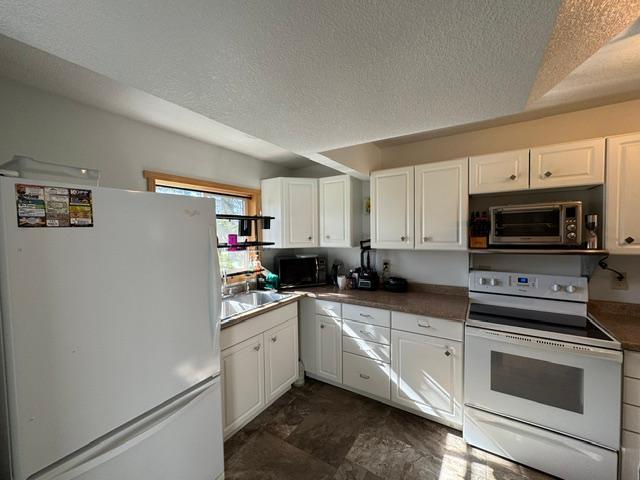 1910 single family home for sale at 106 Cedar Avenue NE in Wadena, MN — 4 bed, 2 bath (photo 24 of 46)