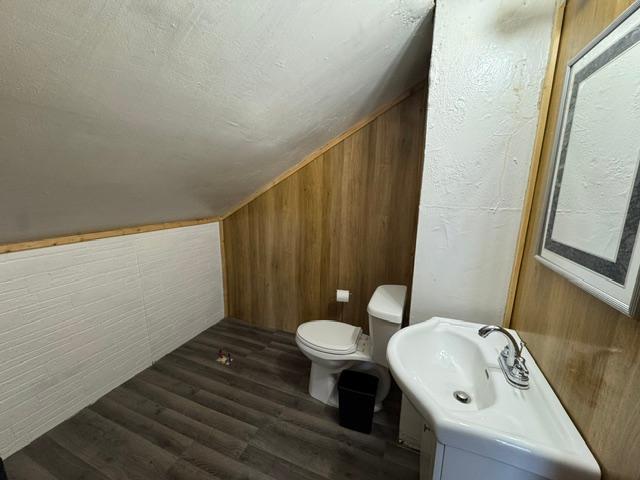 1910 single family home for sale at 106 Cedar Avenue NE in Wadena, MN — 4 bed, 2 bath (photo 36 of 46)